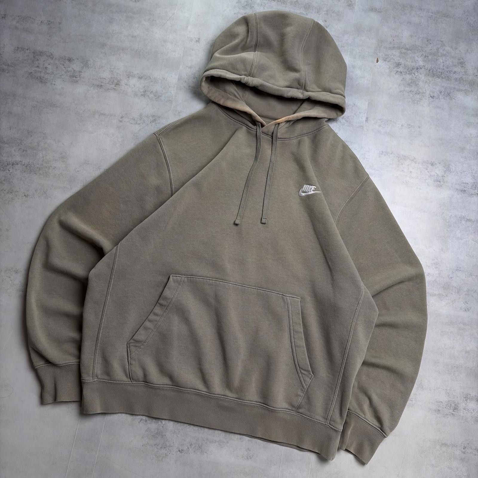 Nike Y2K Nike Swoosh Grunge Distressed Faded Boxy Skater Hoodie Size US L / EU 52-54 / 3 - 2 Thumbnail