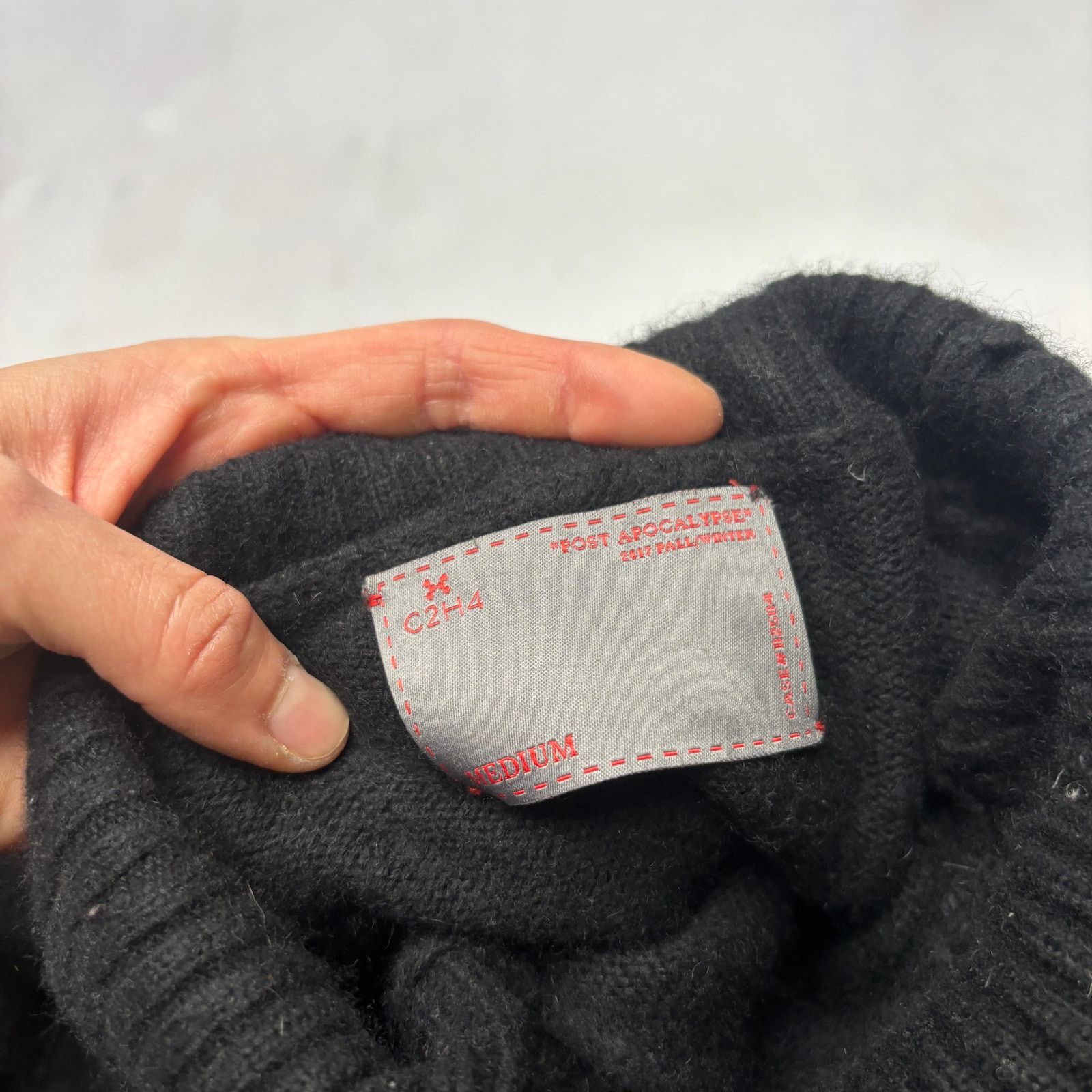 C2H4 C2H4 Distressed Turtleneck Sweater Men's Medium Avant Garde Size US M / EU 48-50 / 2 - 4 Thumbnail