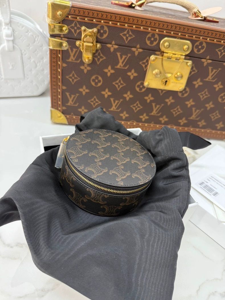 Celine Celine Round Jewelry and Makeup Box Size ONE SIZE - 4 Thumbnail