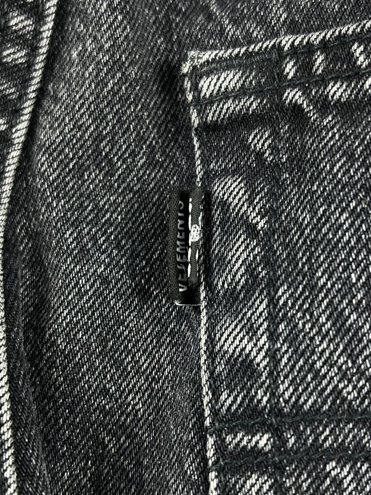 Levi's × Vetements SS19 Vetements Reworked Distressed Levi’s Denim Jeans Size US 28 / EU 44 - 7 Thumbnail