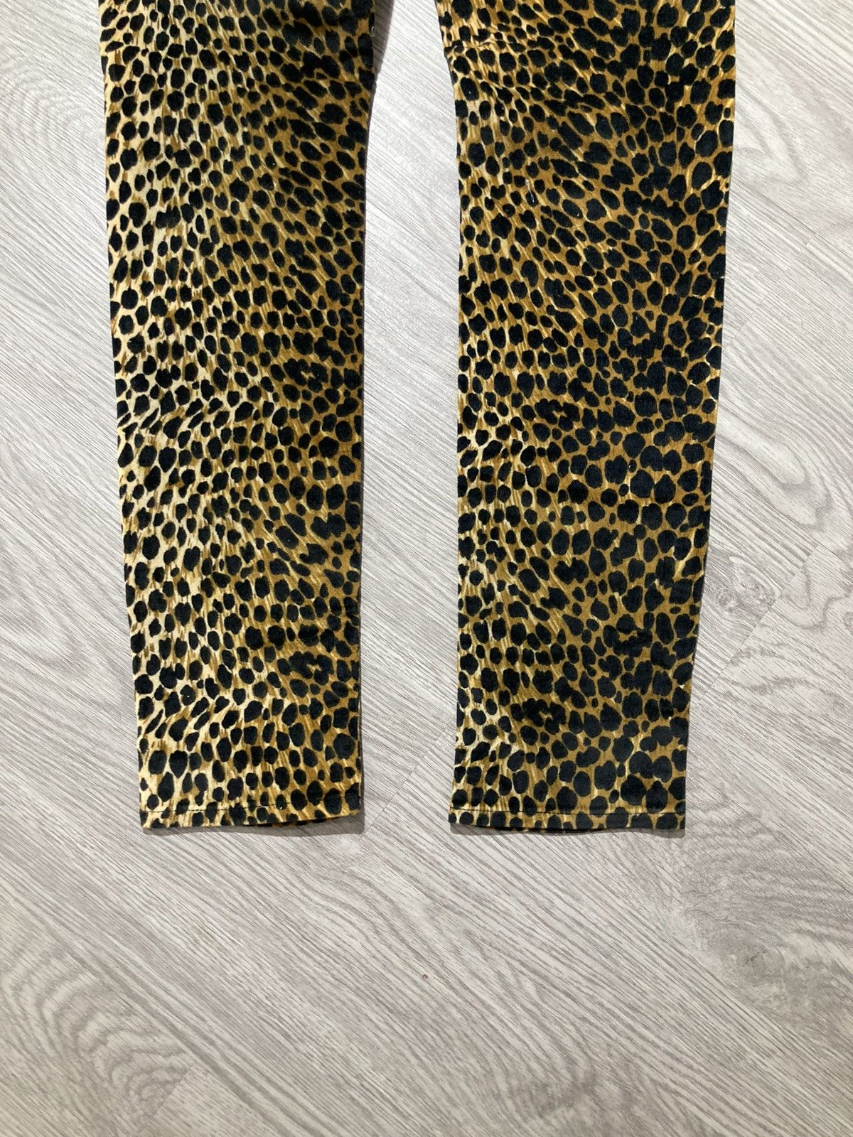 Japanese Brand 2000s Loaf Leopard Motif Waxed Slim Fit Pants Lgb Size US 28 / EU 44 - 11 Thumbnail