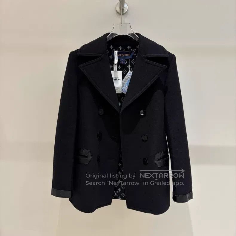 Louis Vuitton Louis Vuitton Black wool coat Size XS / US 0-2 / IT 36-38 - 1 Thumbnail