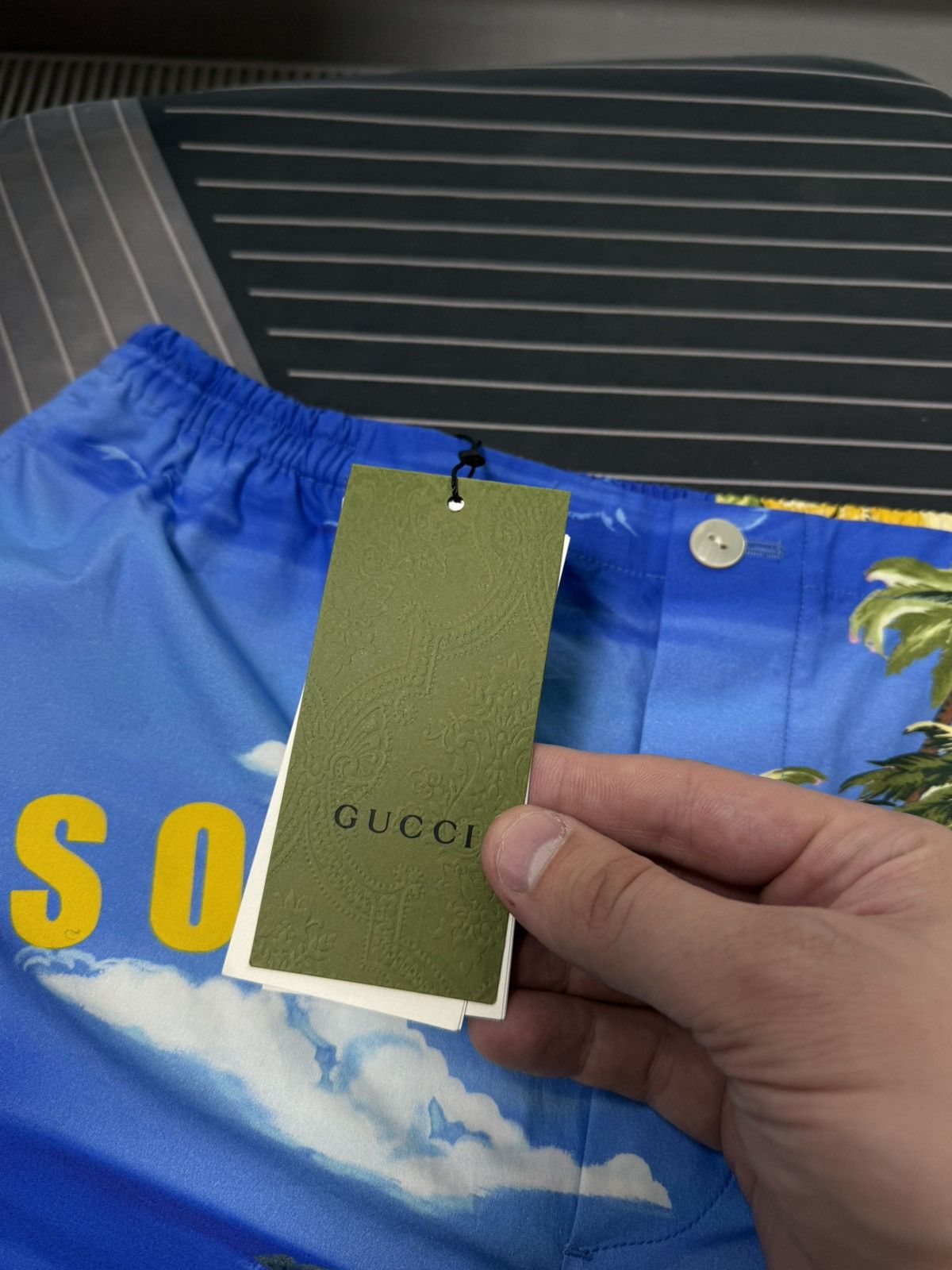Gucci Gucci Souvenir From Los Angeles Shorts Blue Hawaii Print Size US 29 - 9 Thumbnail