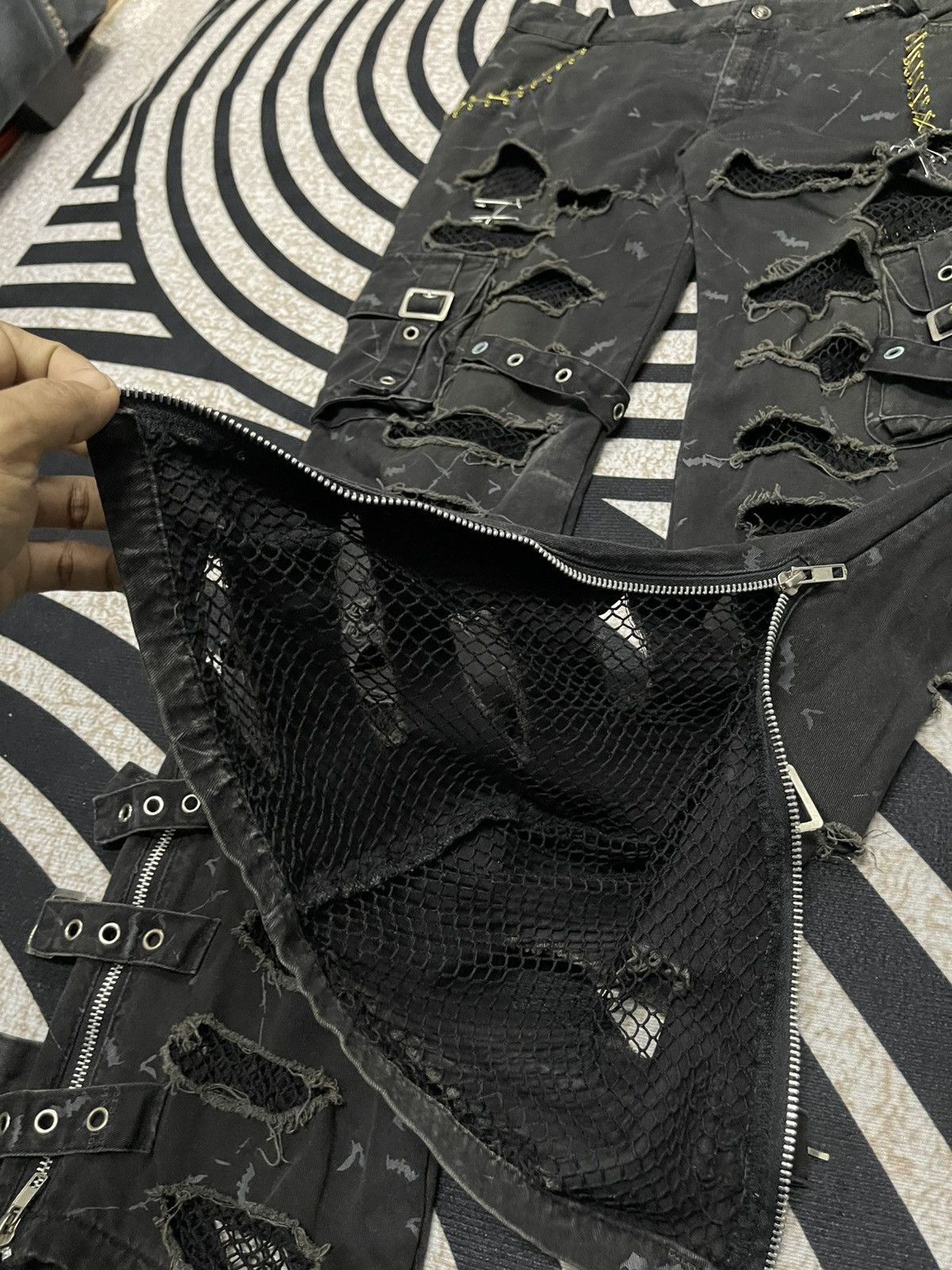 Japanese Brand 2000s GLP GOTHIC GRUNGE STYLE BONDAGE DISTRESSED PUNK Size US 35 - 7 Thumbnail