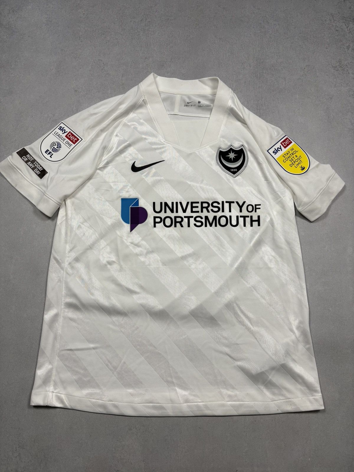 Nike Nike Portsmouth FC 2020/21 Away Shirt Marquis 9 EFL Sky Bet Size US L / EU 52-54 / 3 - 3 Thumbnail