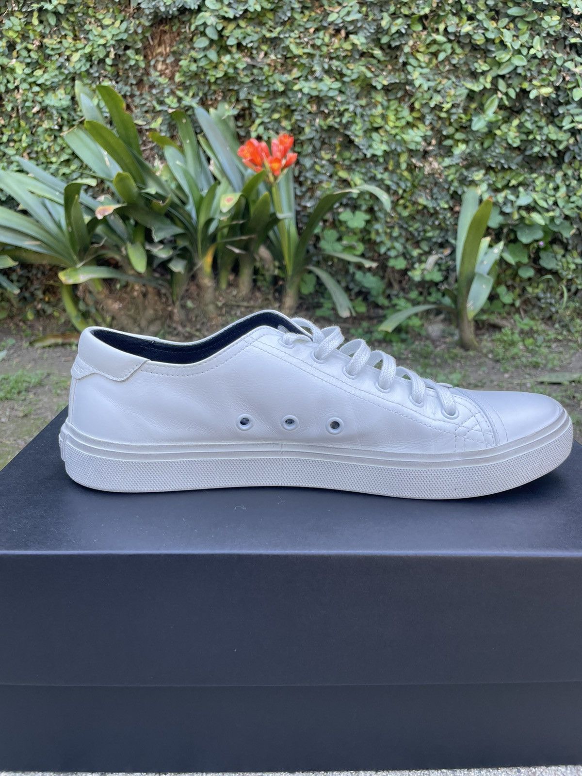 Saint Laurent Paris Saint Laurent Paris Bedford Low Top Leather Sneakers White Size US 8 / EU 41 - 5 Thumbnail