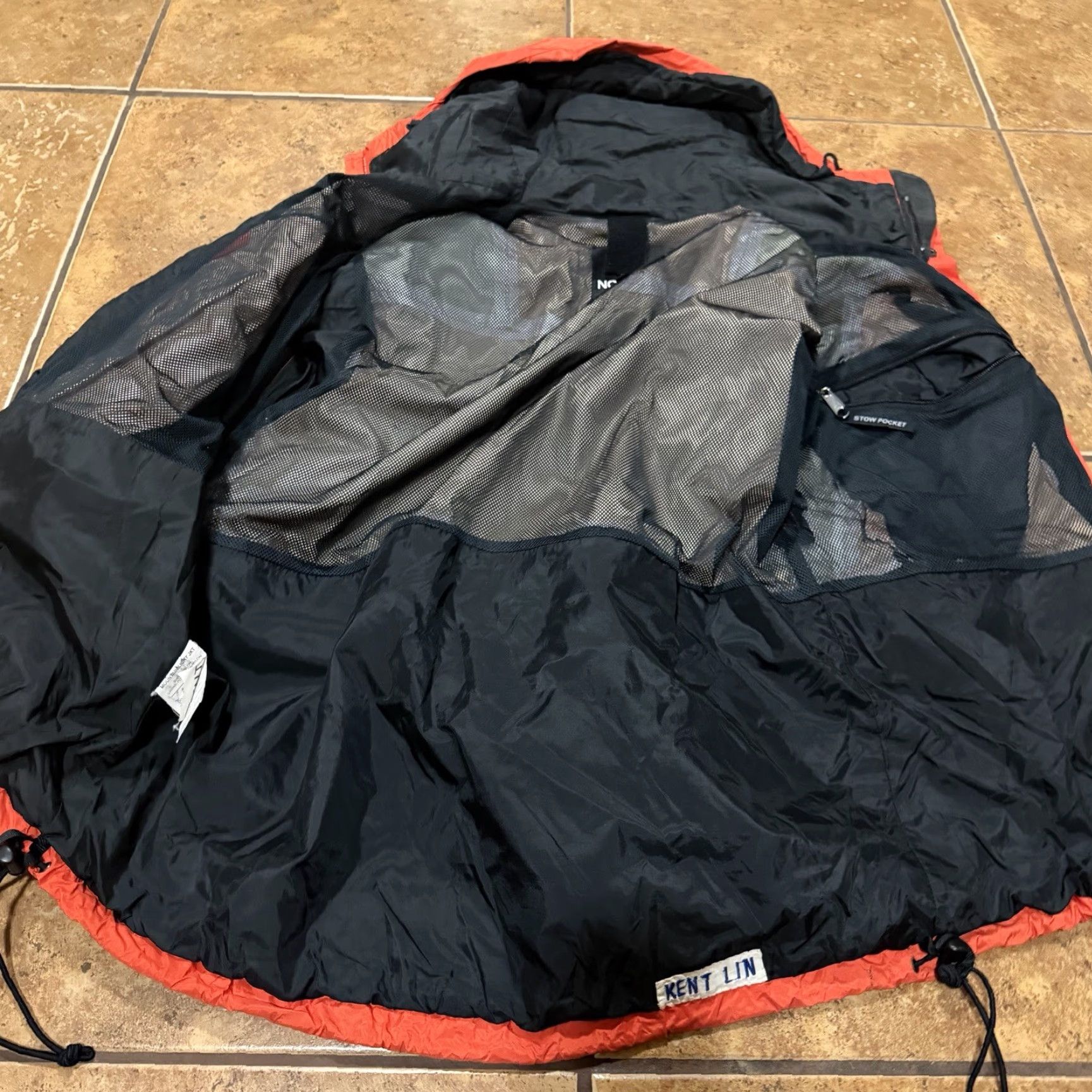 The North Face VINTAGE The North Face Mountain Light Gore-Tex Jacket Mens M USA Mango Orange VTG Rare Windbreaker Water Resistant Size US M / EU 48-50 / 2 - 6 Thumbnail