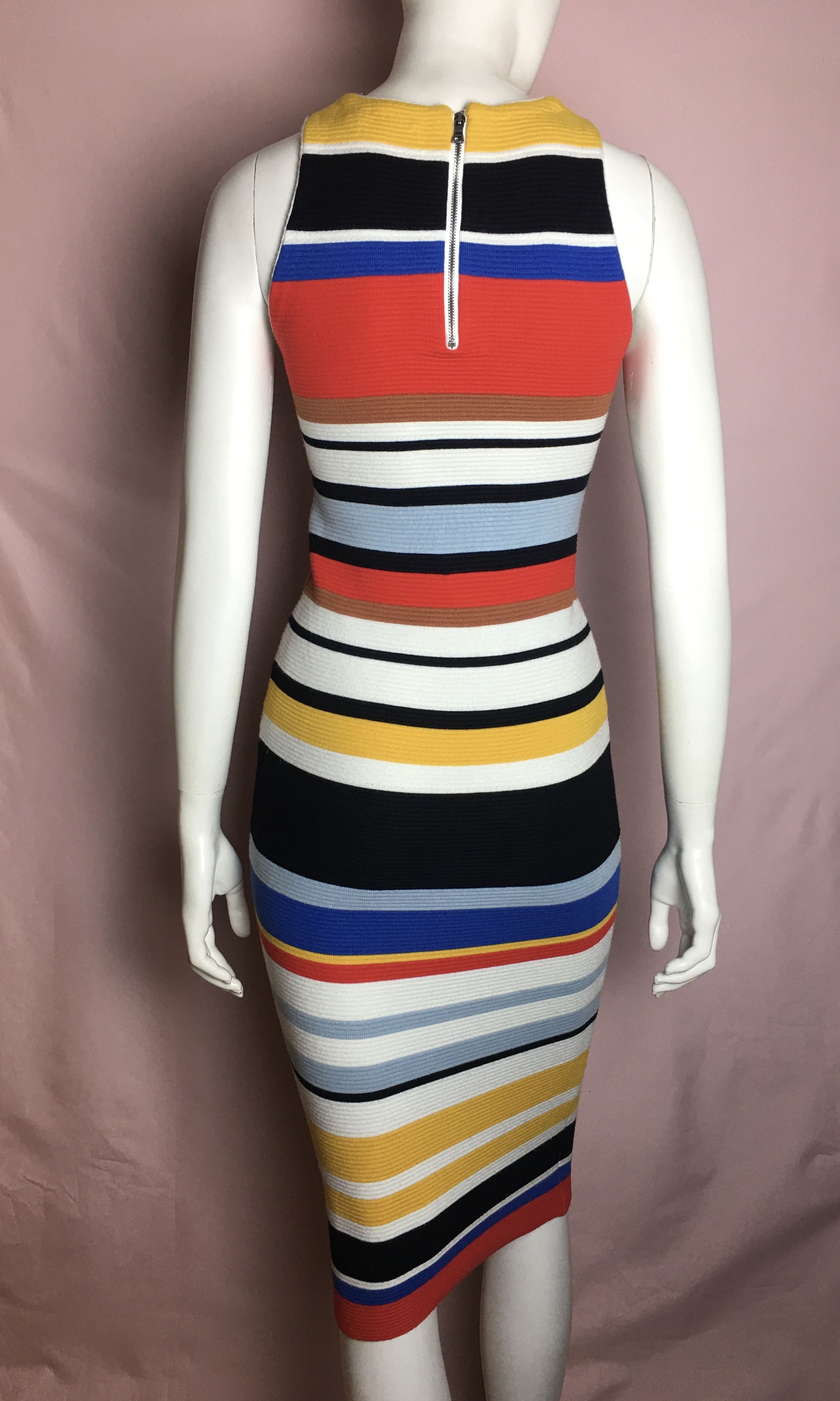 Alice + Olivia Alice + Olivia JENNER Ribbed Midi Dress Size XS / US 0-2 / IT 36-38 - 4 Thumbnail