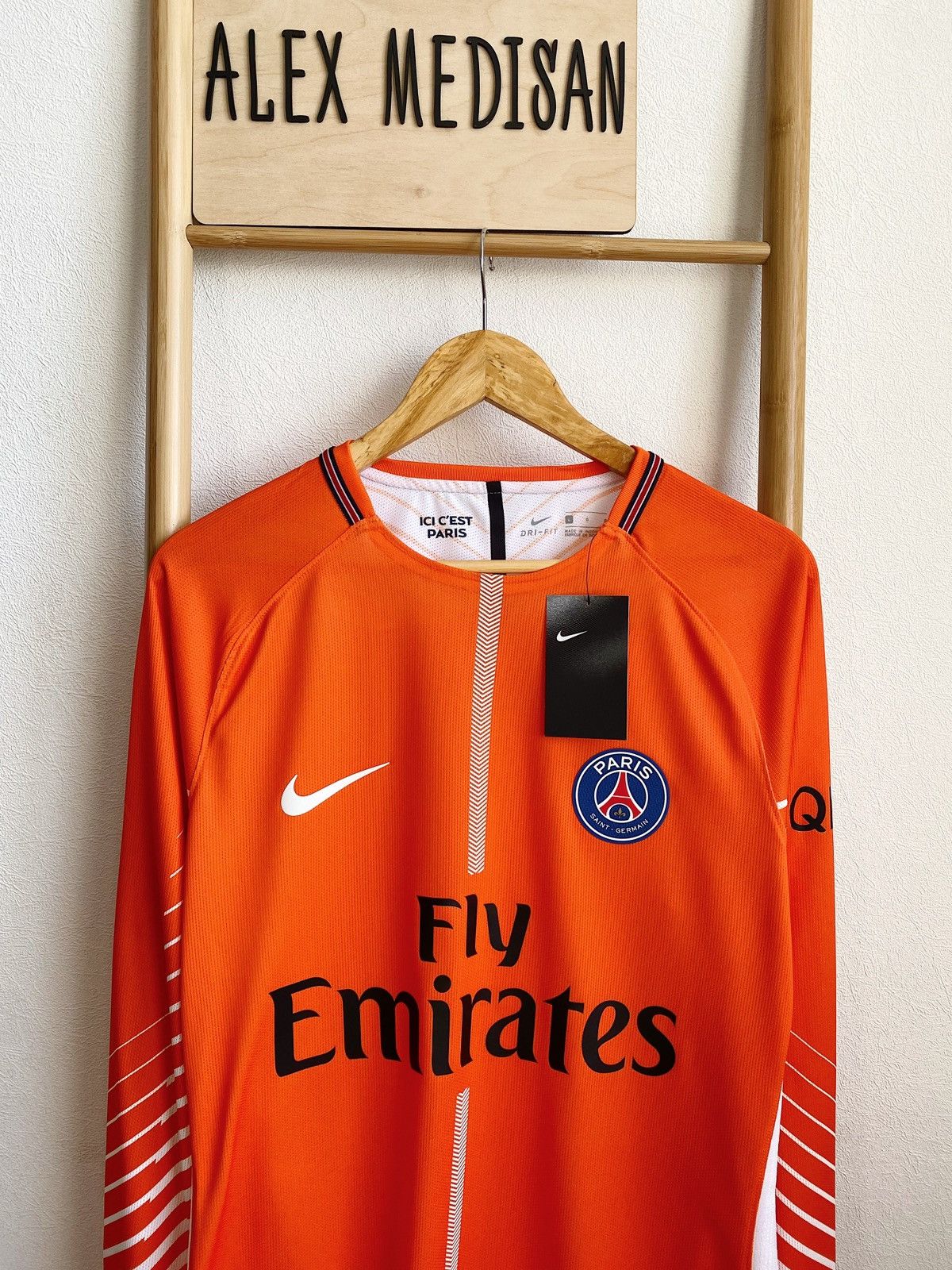 Nike BNWT NIKE PSG 2017/2018 Player GK Football Shirt Jersey Size US L / EU 52-54 / 3 - 11 Thumbnail