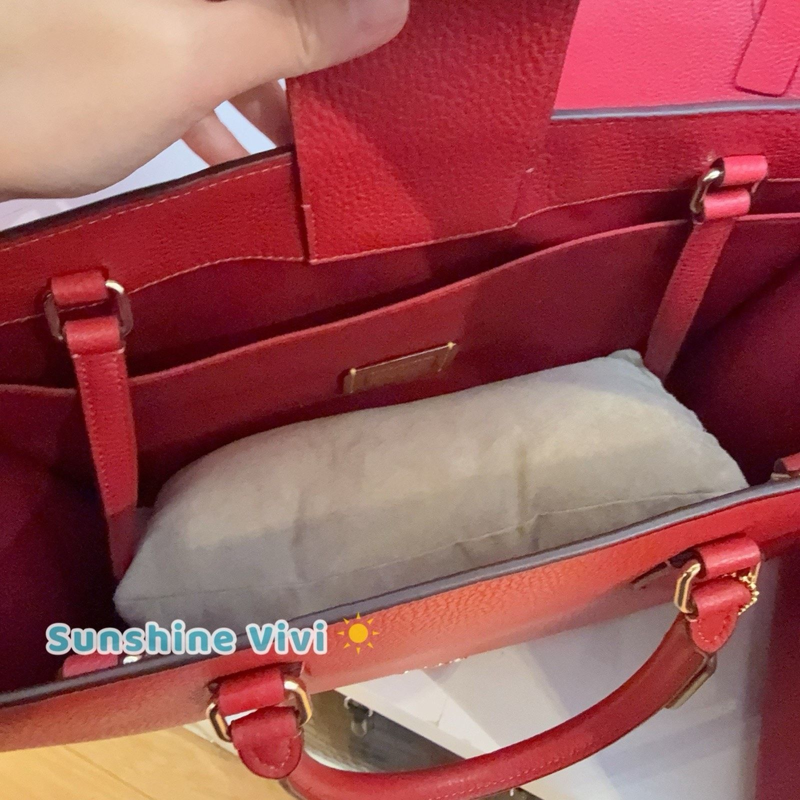 Coach NWT Bundle Coach Maggie Tote CY666 Red & Long Charm Chain Size ONE SIZE - 10 Thumbnail