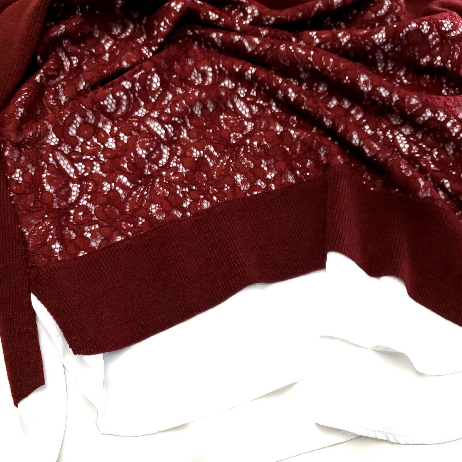 Vera Wang Simply Vera Red Floral Blouse Red Size PL Scoop Neck Cotton Size L / US 10 / IT 46 - 5 Thumbnail