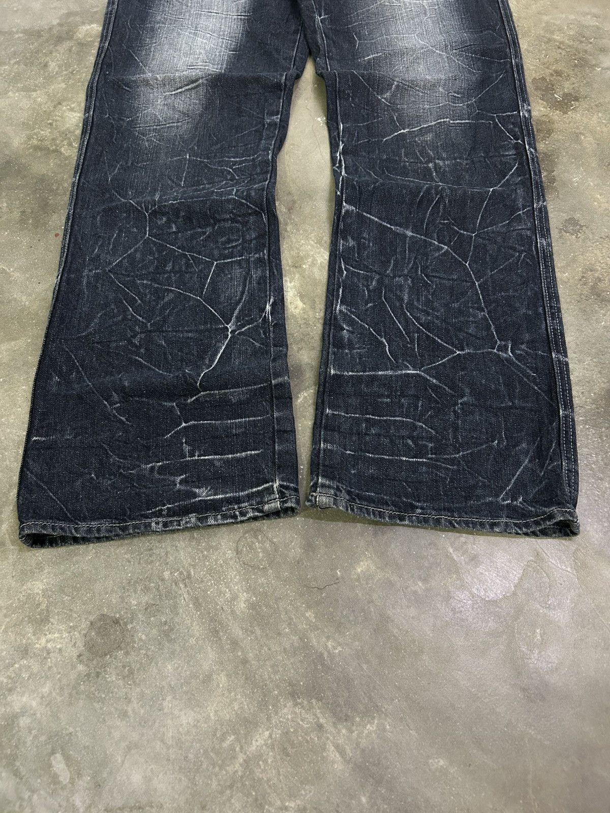 Japanese Brand Jack Serika Japanese Grunge Cracked Washed Crazy Streak Fade Size US 34 / EU 50 - 3 Thumbnail
