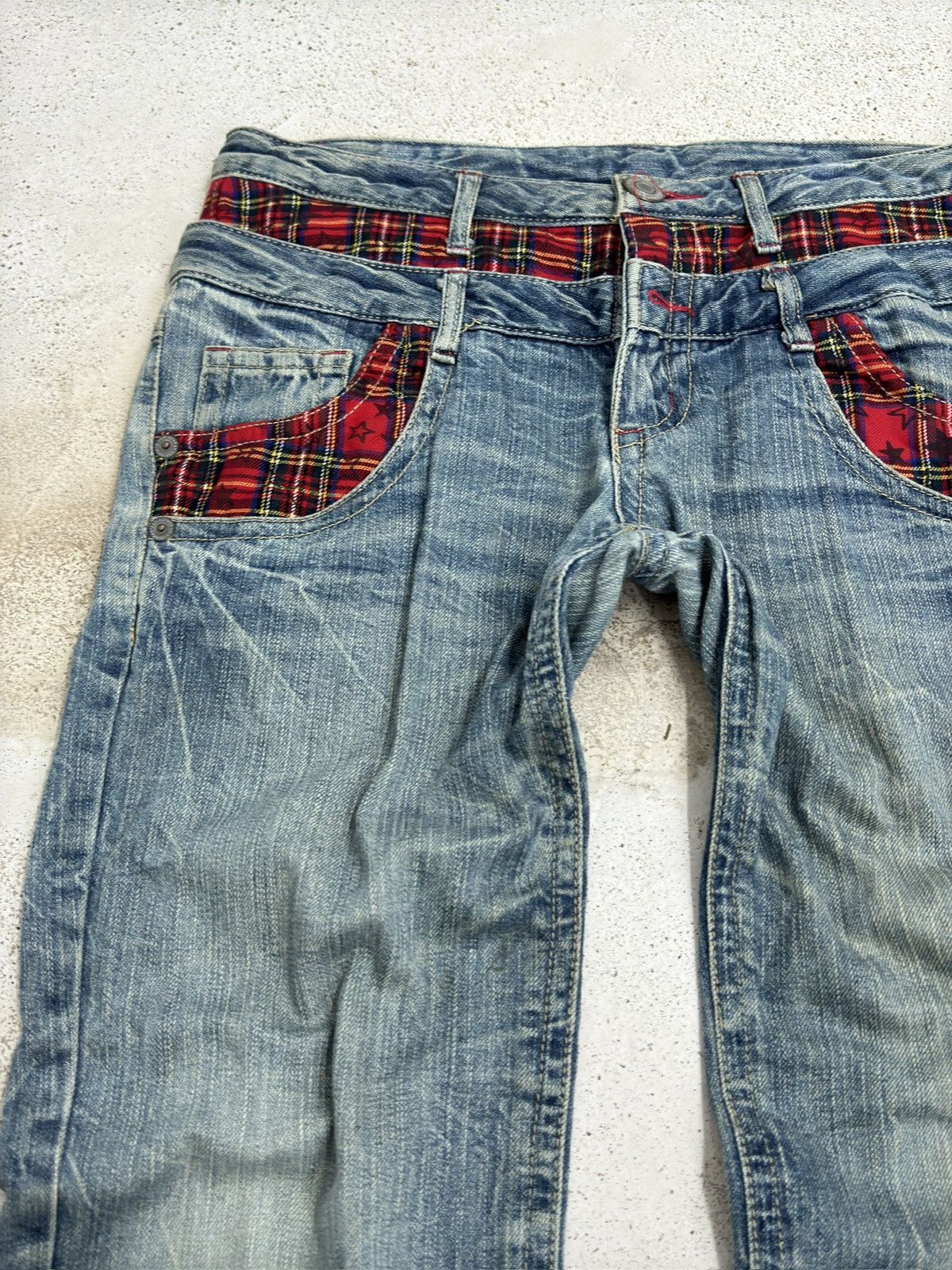 Japanese Brand Double Waist Distressed Denim Jeans Red Tartan Plaid Punk Size US 32 / EU 48 - 4 Thumbnail