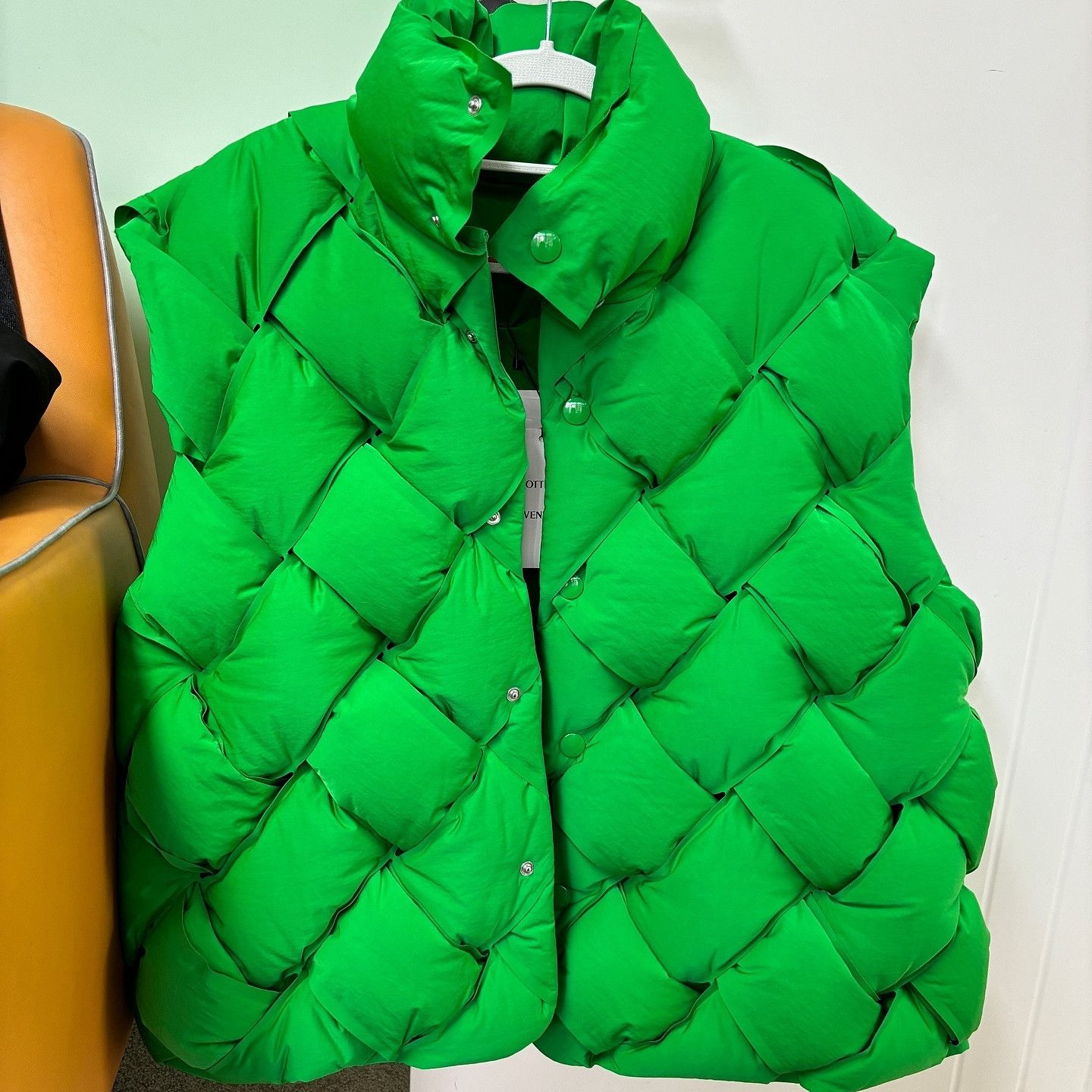 Bottega Veneta Bottega Veneta Woven Nylon Padded Vest Size M Size US M / EU 48-50 / 2 - 1 Thumbnail