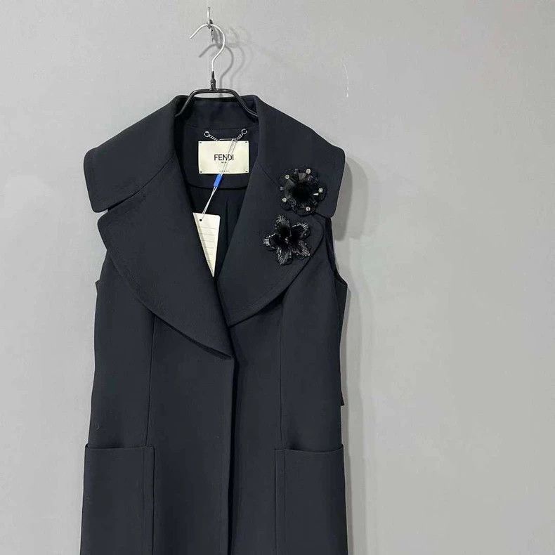 Fendi Fendi Elegant Sleeveless Dress for Women Size M / US 6-8 / IT 42-44 - 2 Thumbnail