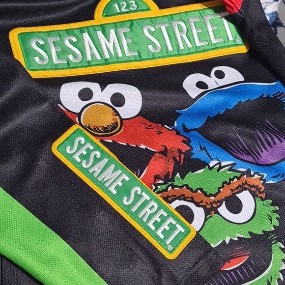 Other Sesame Street Hockey Jersey Size Medium NWT Size US M / EU 48-50 / 2 - 2 Thumbnail