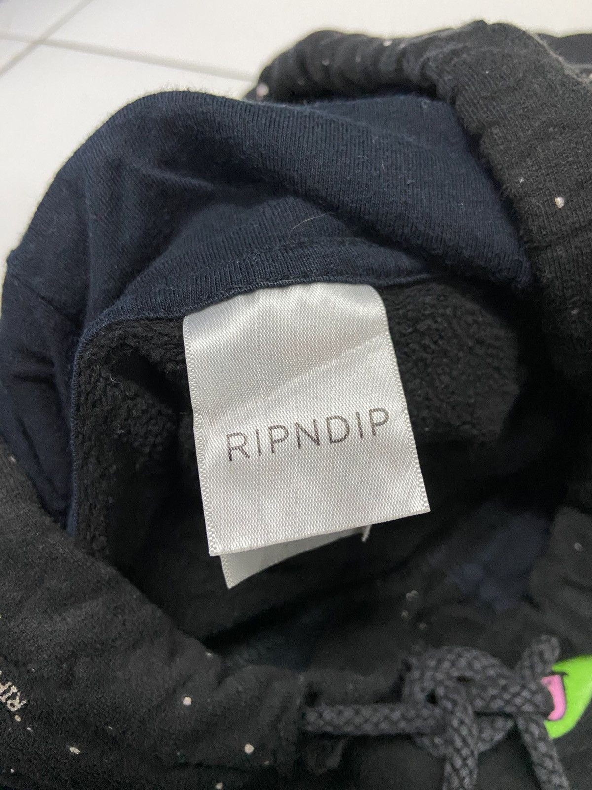 RIPNDIP RIPNDIP ALIEN GALAXY “WE OUT HERE” BLACK HOODIE Size US M / EU 48-50 / 2 - 7 Thumbnail