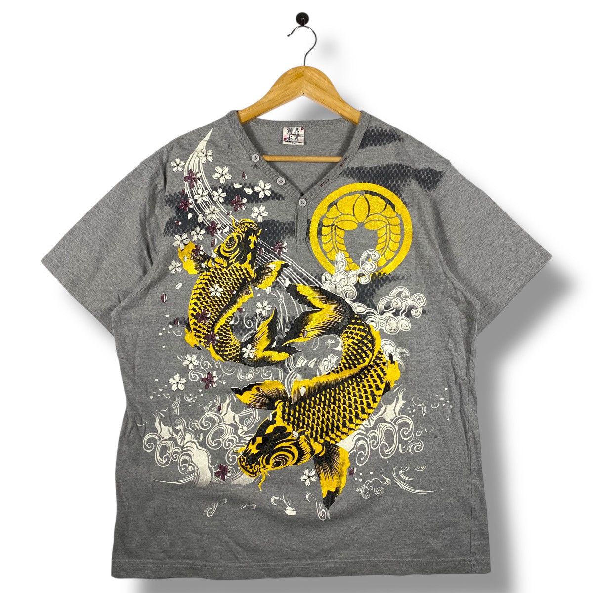 Japanese Brand Vintage Japanese Oriental Sukajan Carps Graphic Tee Size US XXL / EU 58 / 5 - 1 Thumbnail