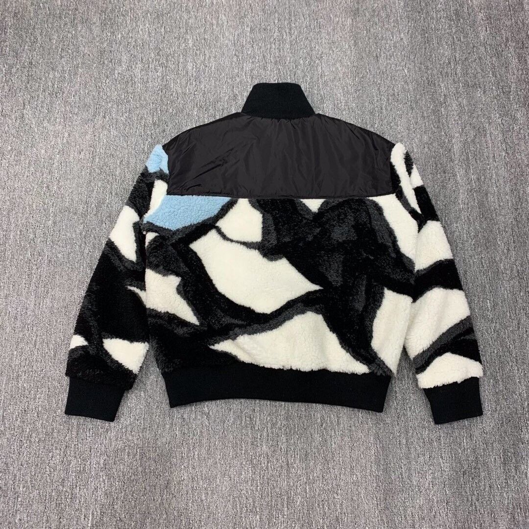 Louis Vuitton Louis Vuitton Color-block polar fleece teddy jacket Nextarr Size US S / EU 44-46 / 1 - 4 Thumbnail