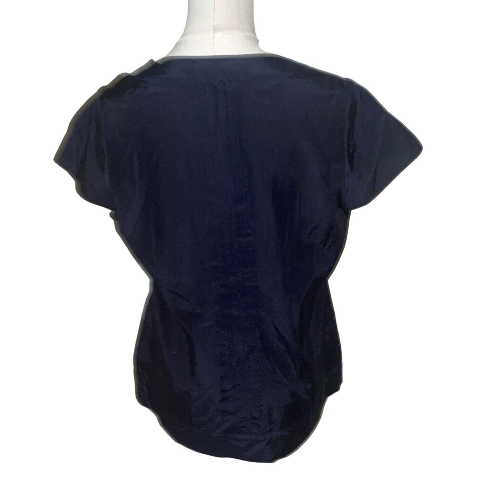 Banana Republic Banana Republic Womens Blouse Medium Navy Silk Blend Size M / US 6-8 / IT 42-44 - 6 Thumbnail