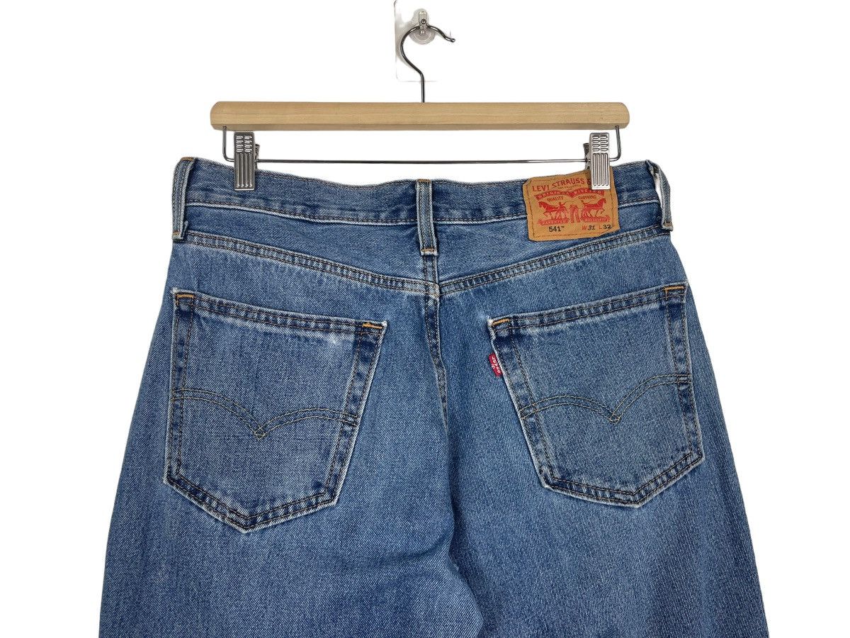 Levi's Levis 541 Faded Blue Zipper Fly Jeans Size US 32 / EU 48 - 13 Thumbnail