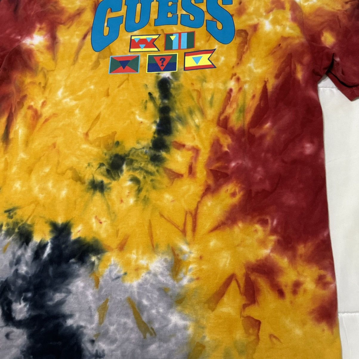 Guess Guess Yellow Tie-Dye Tee Shirt Size US M / EU 48-50 / 2 - 7 Thumbnail