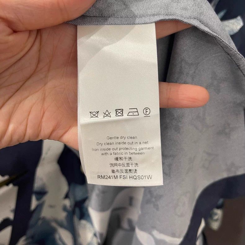Louis Vuitton LOUIS VUITTON Flying Pigeon Full Print Silk Short Sleeve Sh Size US XL / EU 56 / 4 - 4 Thumbnail