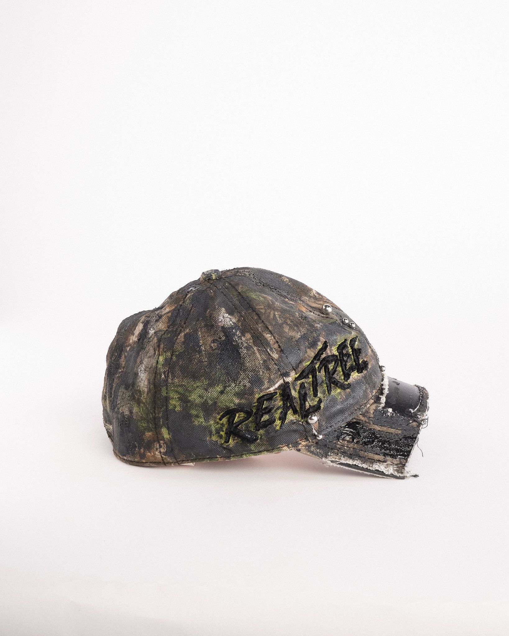 Realtree ASTROBOI* 'Real Tree' Green Camouflage .5 Visor Pierced Hat Size ONE SIZE - 7 Thumbnail