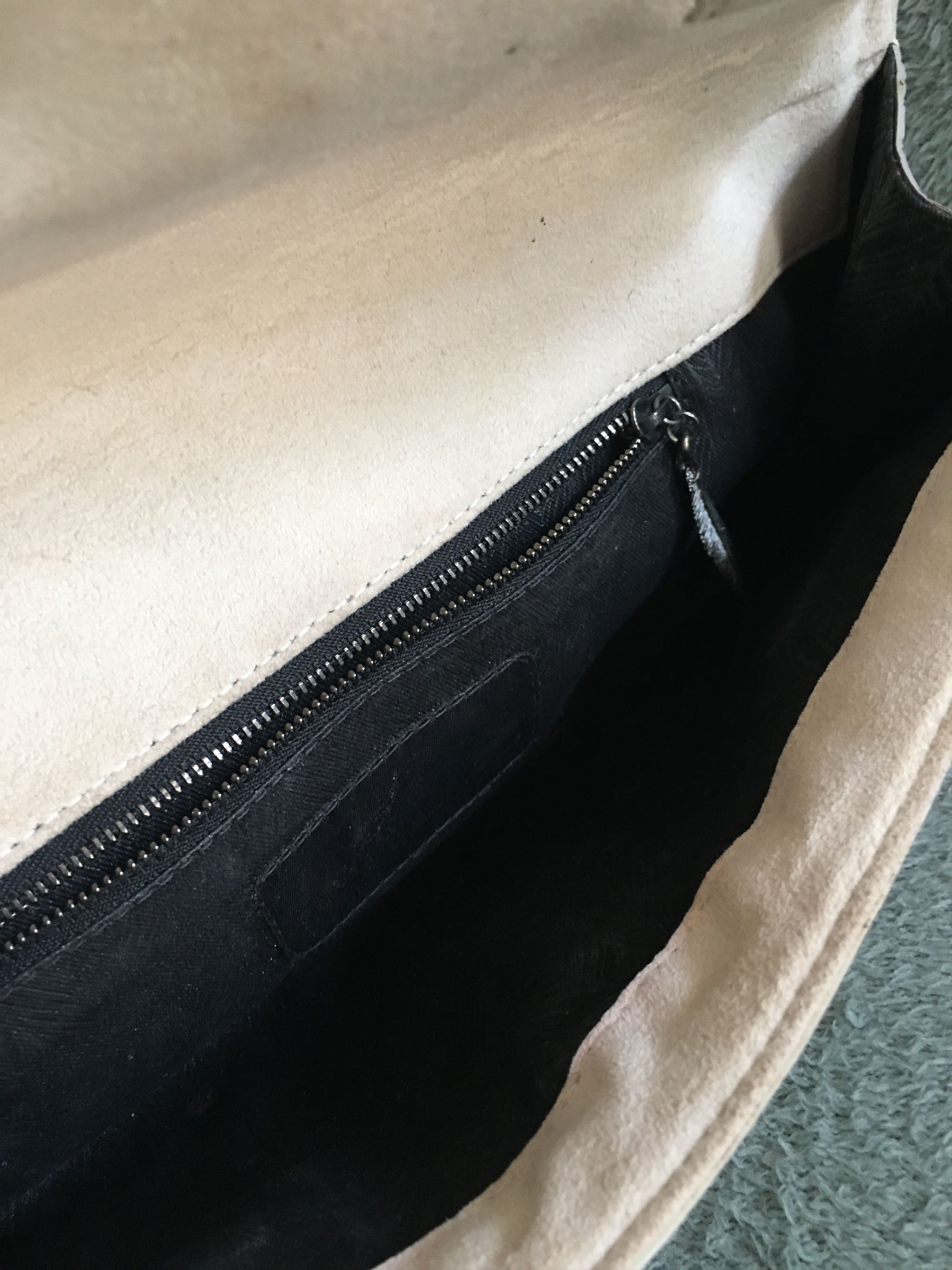 Other Raven Kauffman Couture Beige Embossed Leather Clutch Bag Size ONE SIZE - 7 Thumbnail