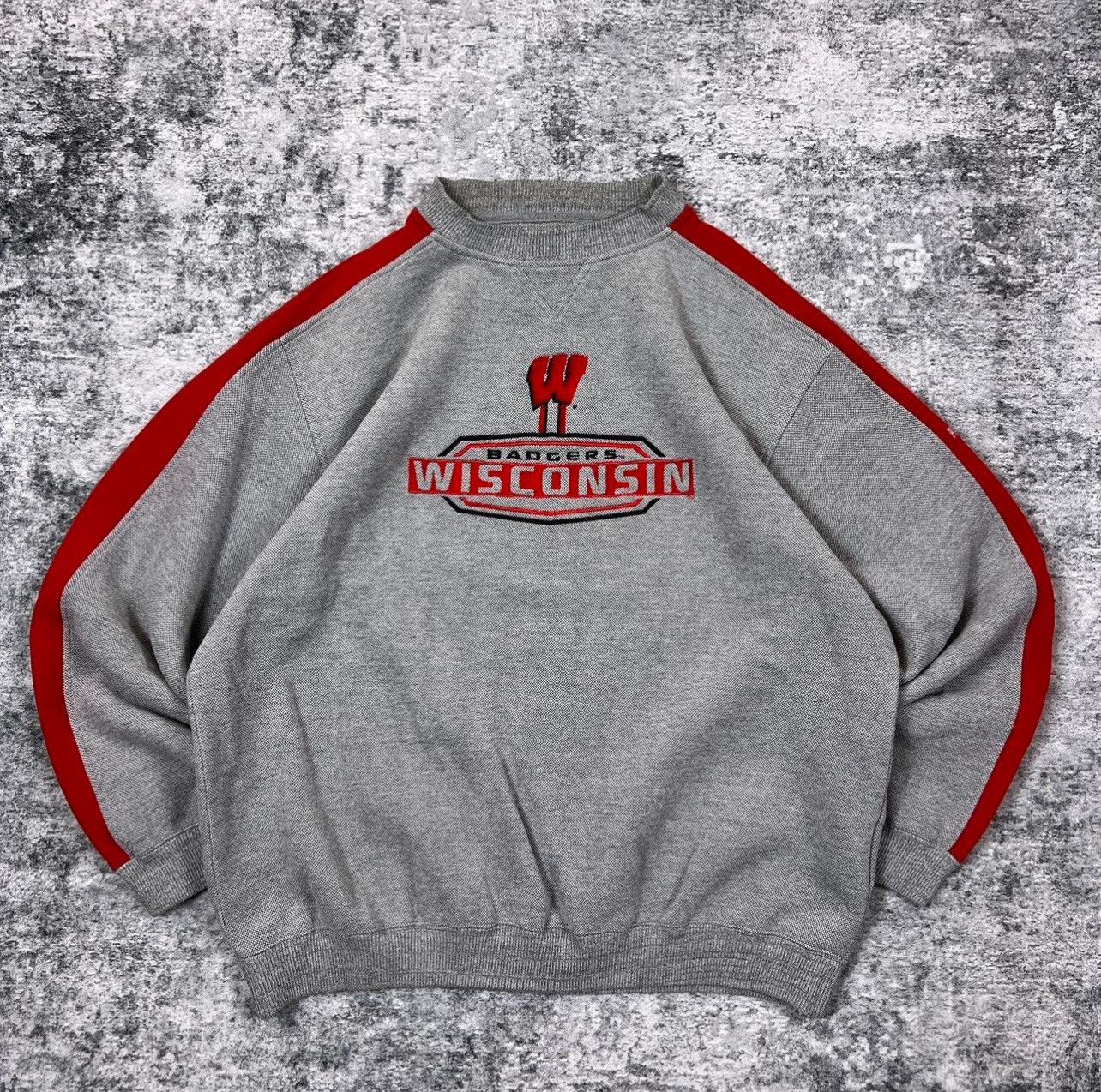 Puma × Vintage Vintage Wisconsin Badgers Waffle Knit Crewneck Sweatshirt Size US XL / EU 56 / 4 - 1 Thumbnail