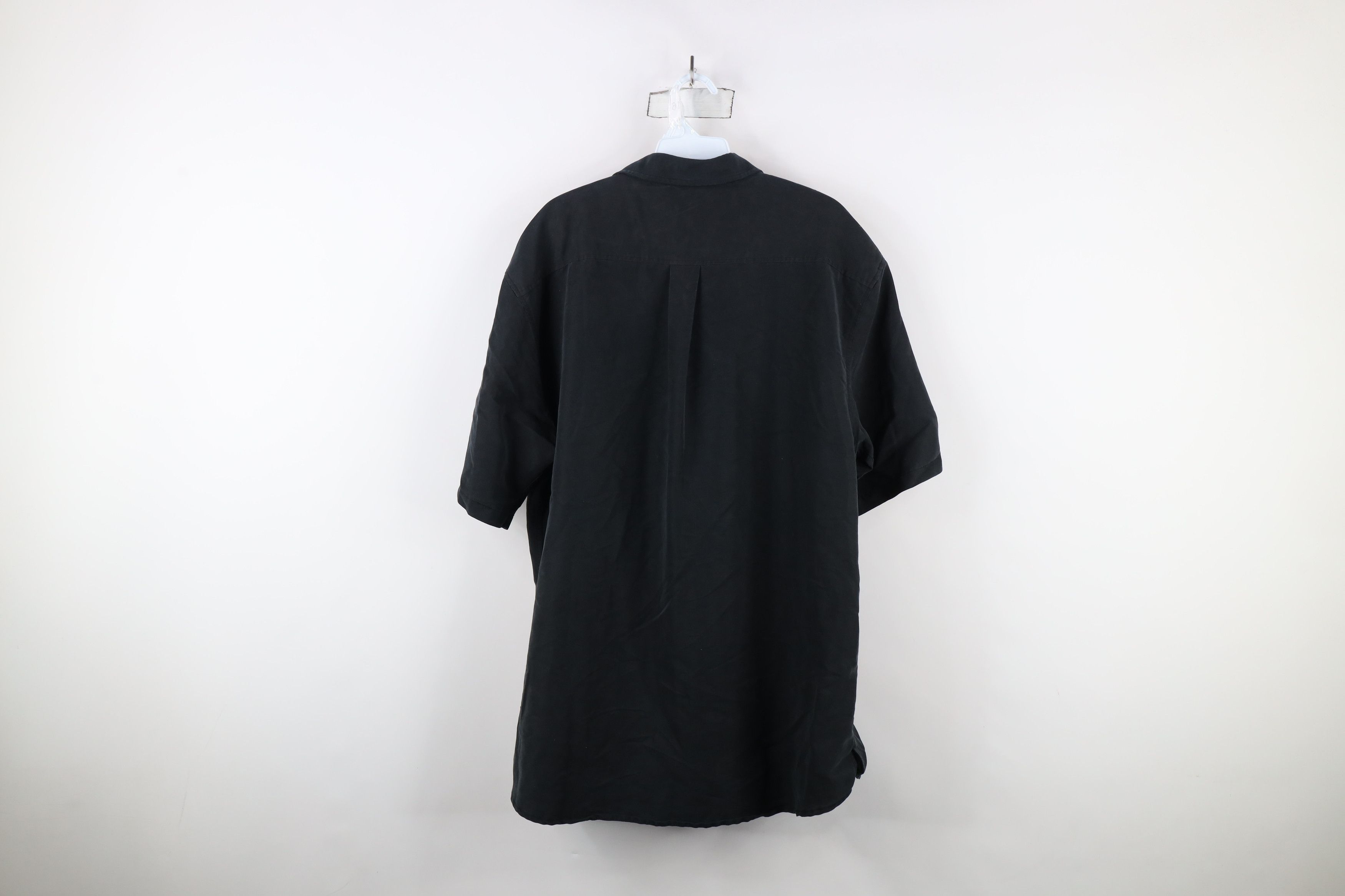 Asics × Vintage Vintage Asics Spell Short Sleeve Collared Button Shirt Black Size US L / EU 52-54 / 3 - 10 Thumbnail