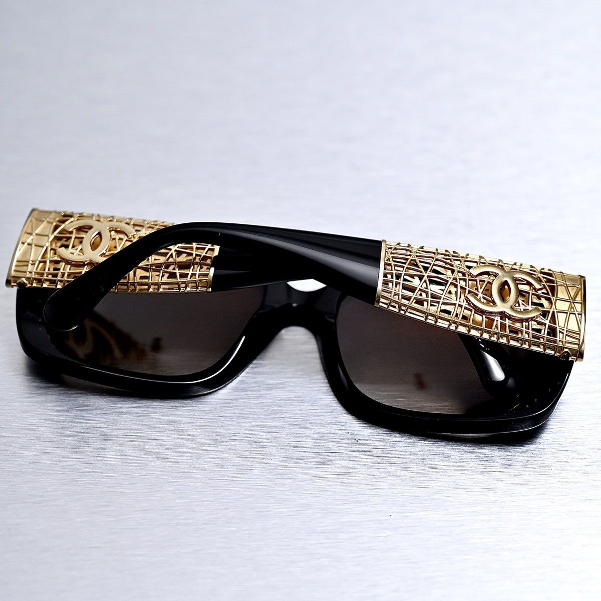 Chanel CHANEL 0CH5532 C622S9 SUNGLASSES Size ONE SIZE - 9 Thumbnail