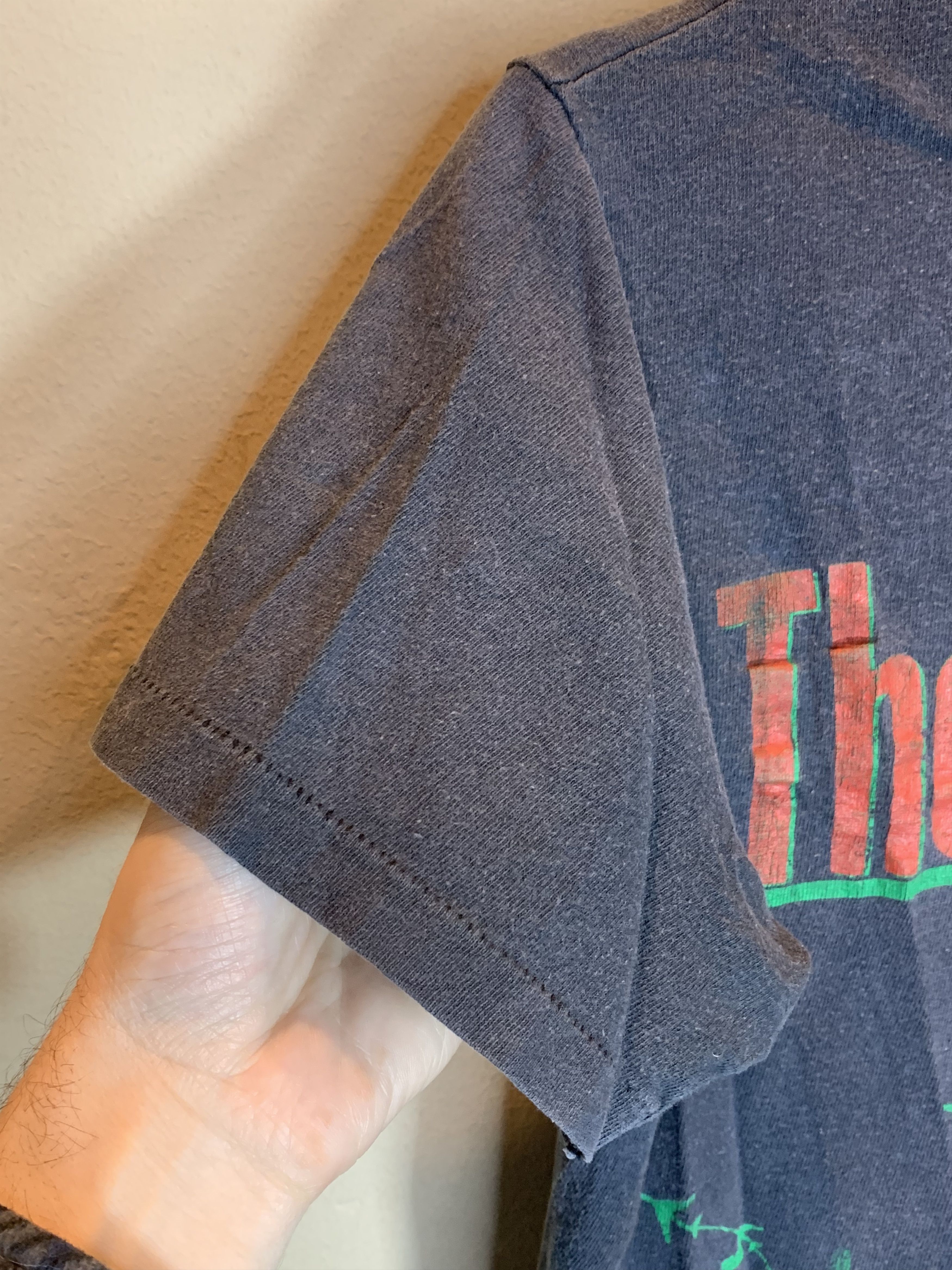 Band Tees RARE* Vintage 80s The Furies Fun Around The World Band Shirt Size US M / EU 48-50 / 2 - 3 Thumbnail