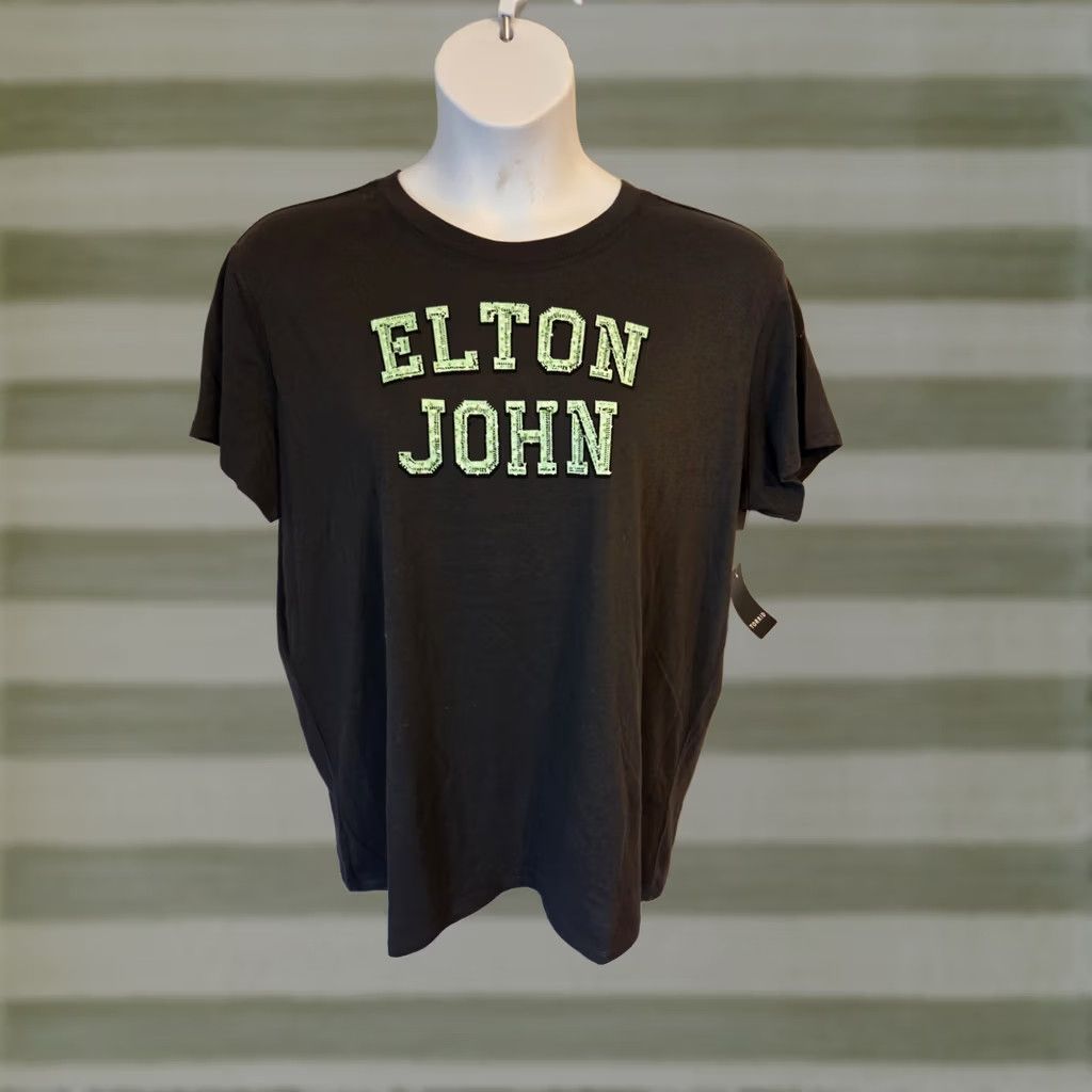 Torrid NWT Torrid Elton John Yellow Brick Road Gray Short Sleeve T Shirt 00 M/L Womens Plus Size Cotton Polyester Crew Neck Music 90s? Size XXS / US 00 / IT 34 - 1 Thumbnail