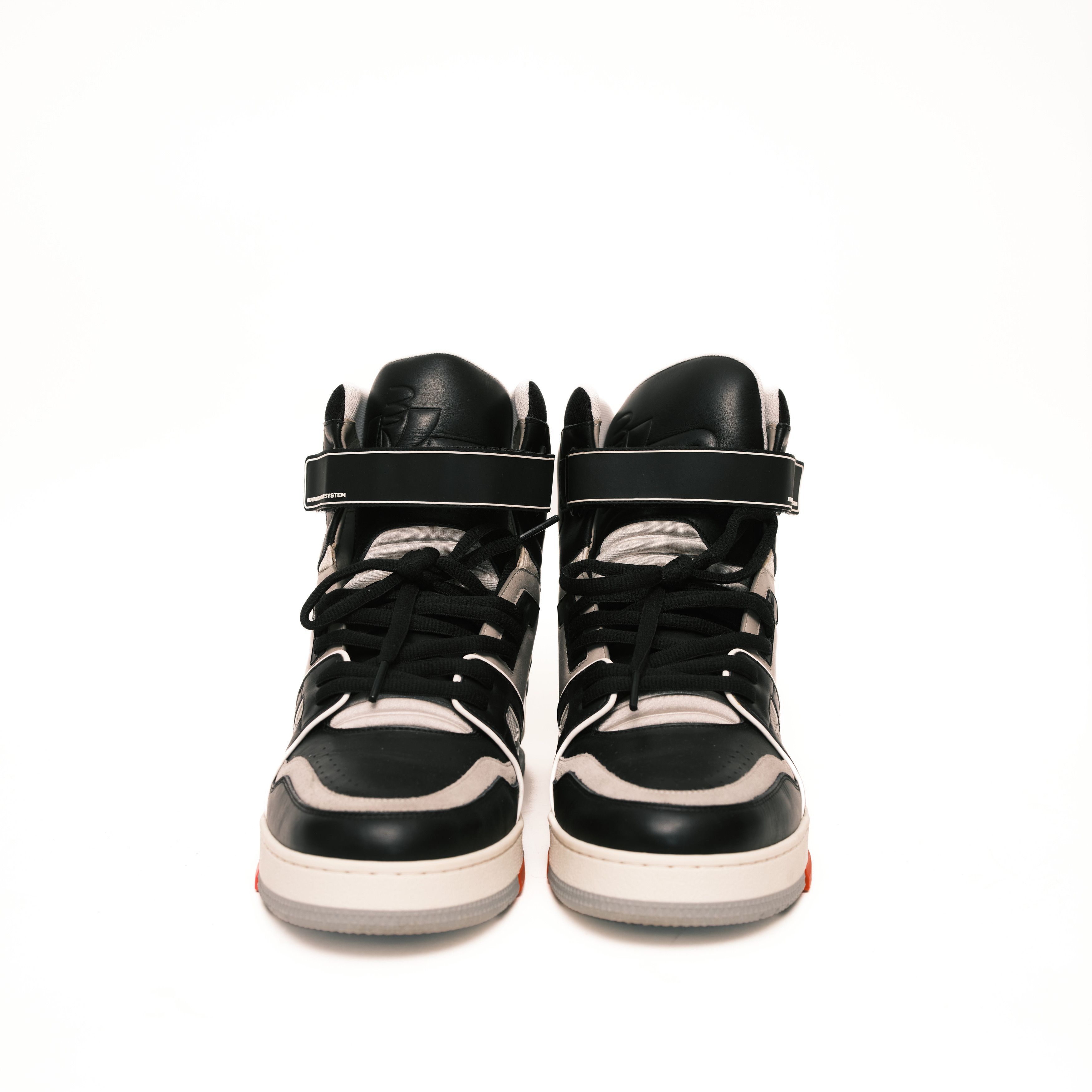 Louis Vuitton Louis Vuitton Virgil Abloh Sneaker High Black/Grey Size 11 Size US 11 / EU 44 - 4 Thumbnail