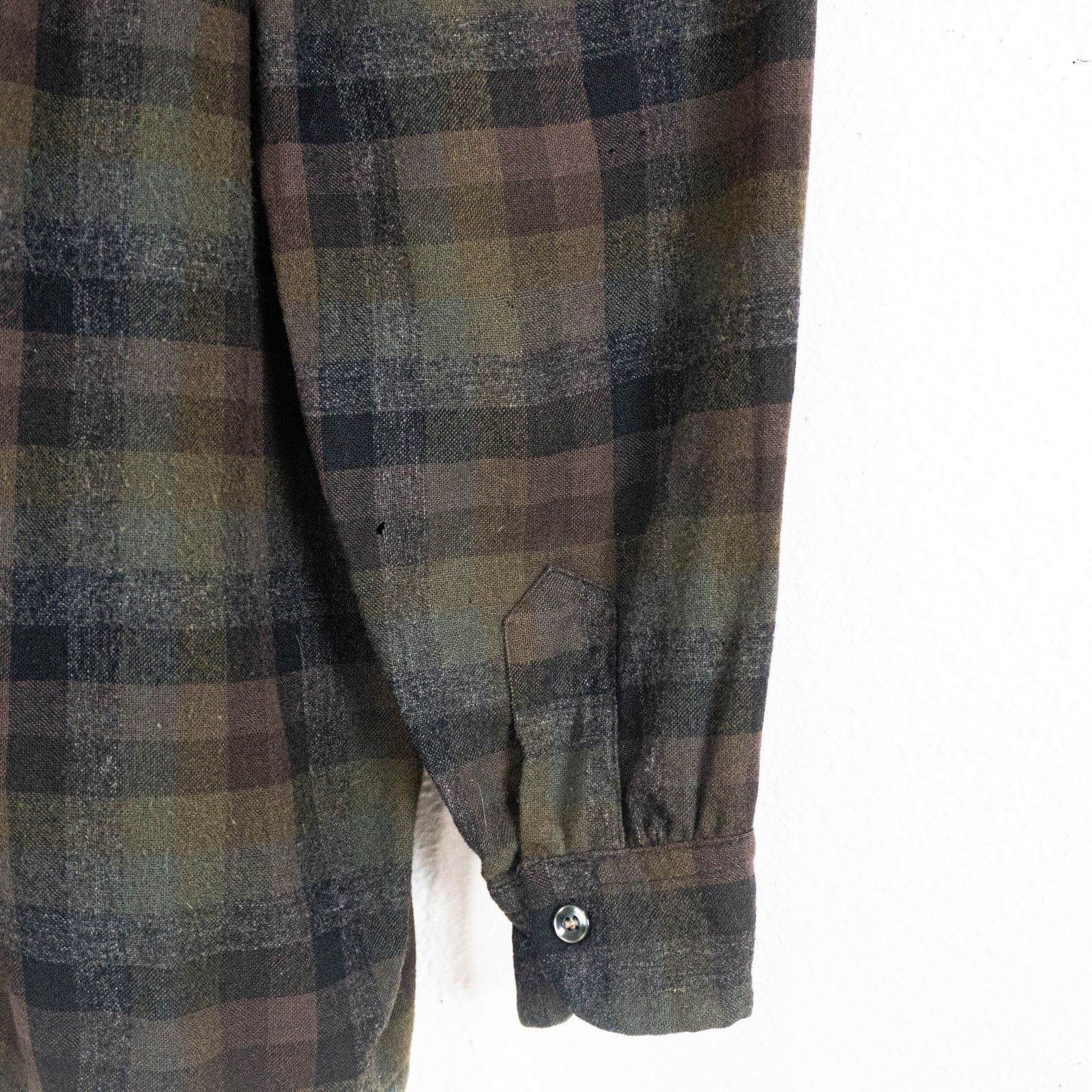 Pendleton 1950s Pendleton Wool Board Shirt Desmond’s Plaid Loop Collar Size US M / EU 48-50 / 2 - 6 Thumbnail