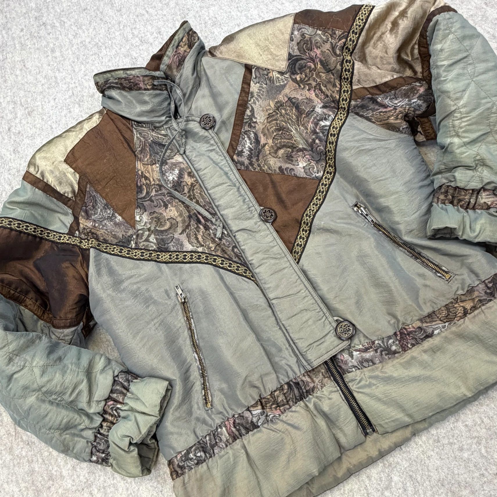 Vintage VINTAGE Gallery Jacket Womens Small Green Brown Quilted Patchwork Floral 80s Size S / US 4 / IT 40 - 2 Thumbnail