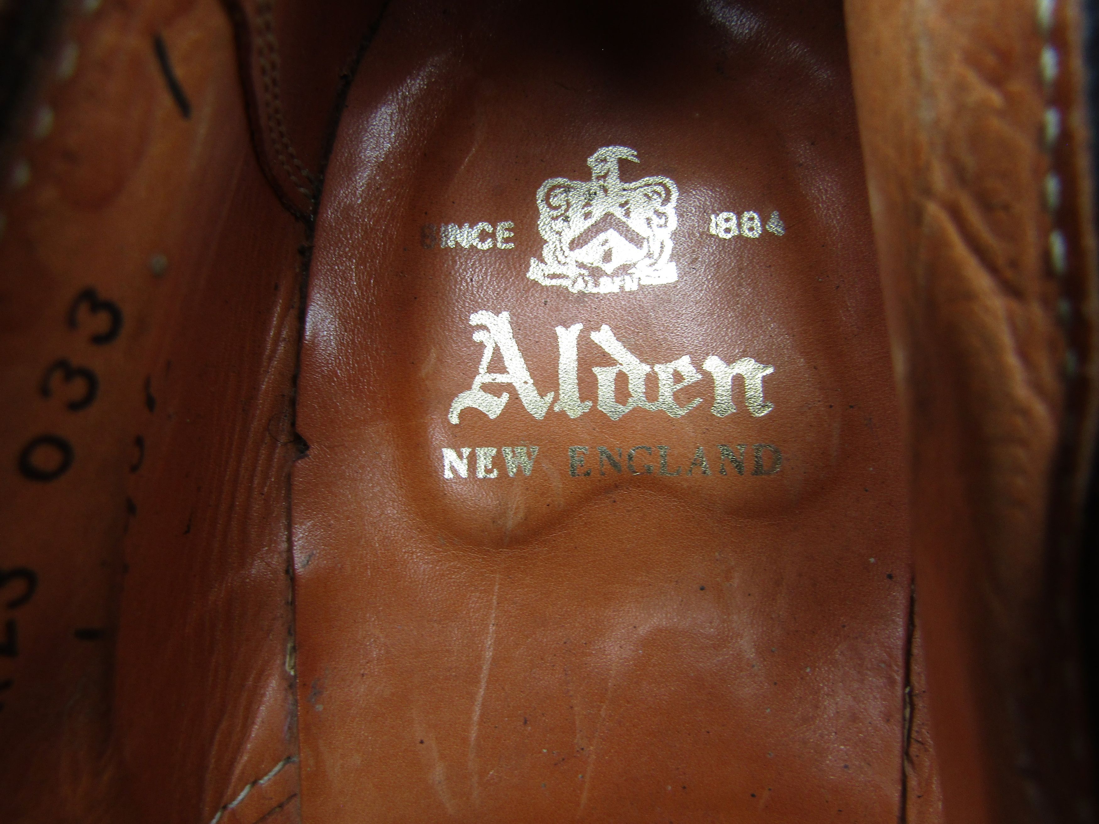 Other Alden Women's Captoe Medallion Shell cordovan Shoes Oxfords Size US 6 / IT 36 - 9 Thumbnail