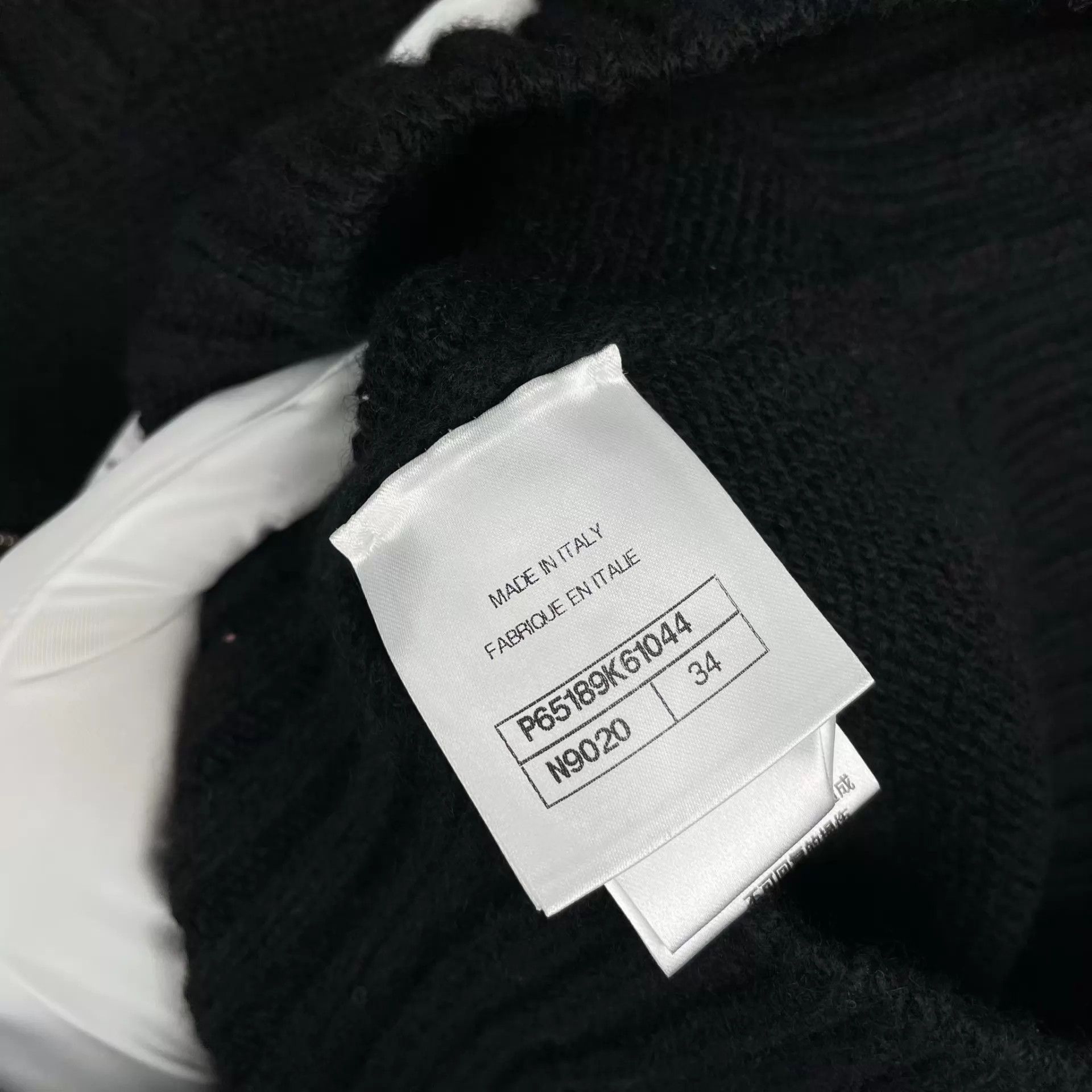 Chanel Chanel 20B Beaded Logo Cashmere Sweater Women's Size 34 Size XS / US 0-2 / IT 36-38 - 5 Thumbnail