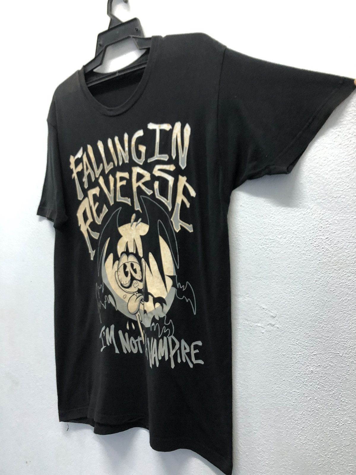 Cartoon Network Vintage Falling In Reverse I'm Not A Vampire T-Shirt Size US L / EU 52-54 / 3 - 5 Thumbnail