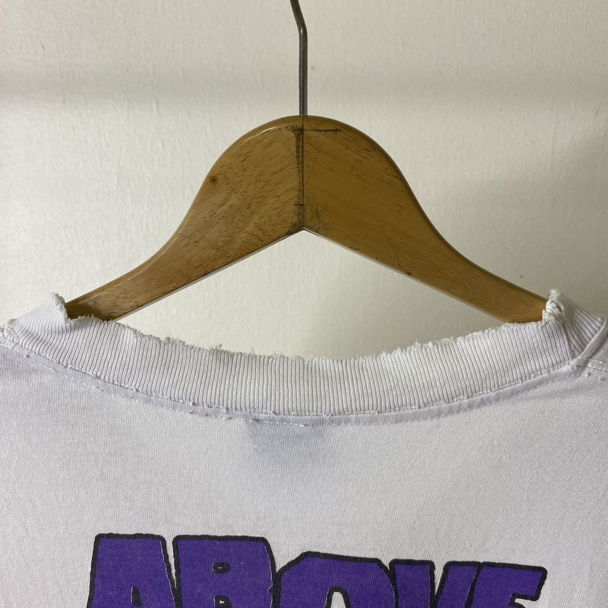 Above the Rim Vintage 1990s Above The Rim Hoopswear Reebok Distressed Tee Size US L / EU 52-54 / 3 - 4 Thumbnail