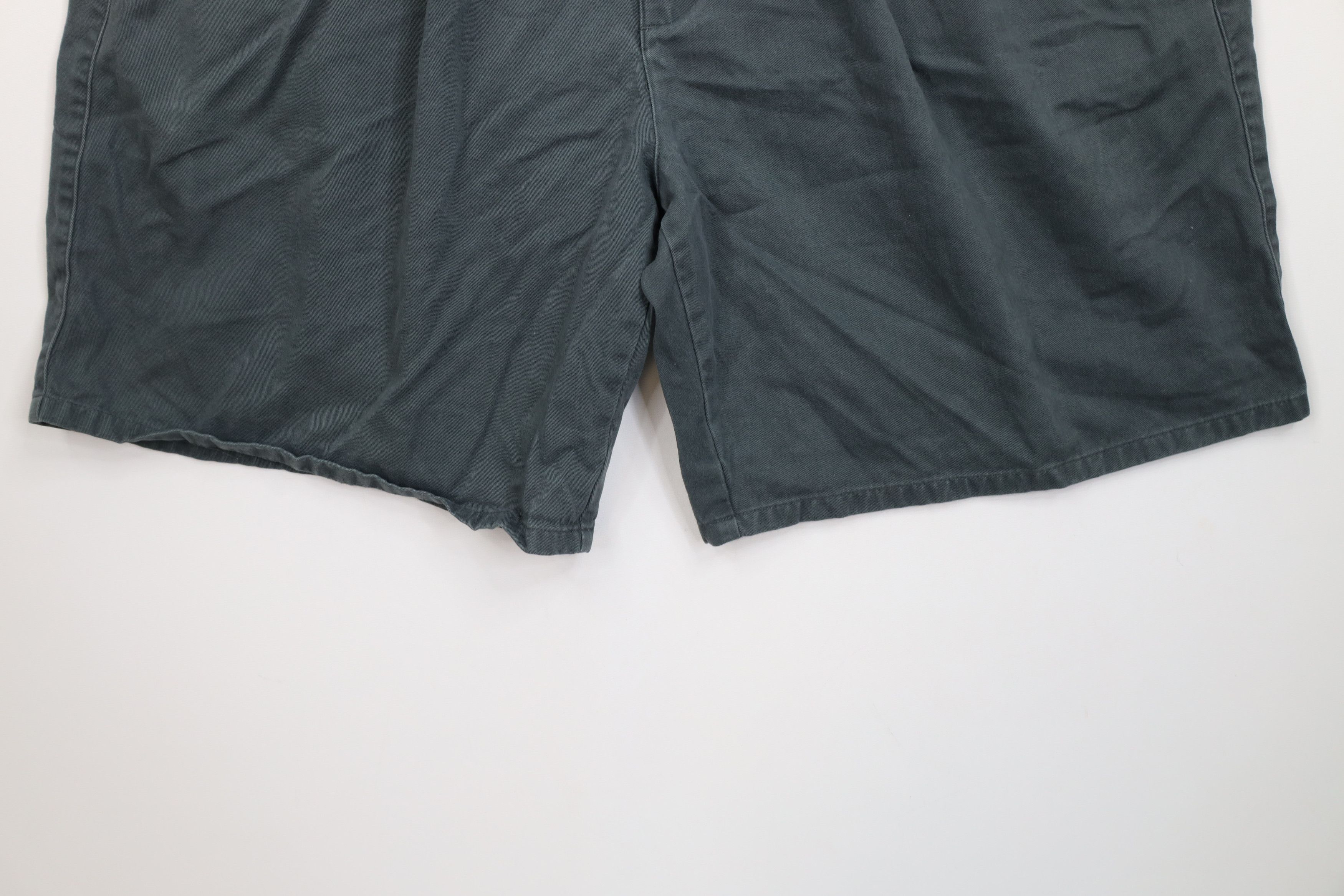 Givenchy Vintage 90s Givenchy Pleated Above Knee Chino Shorts Green Size US 38 / EU 54 - 4 Thumbnail