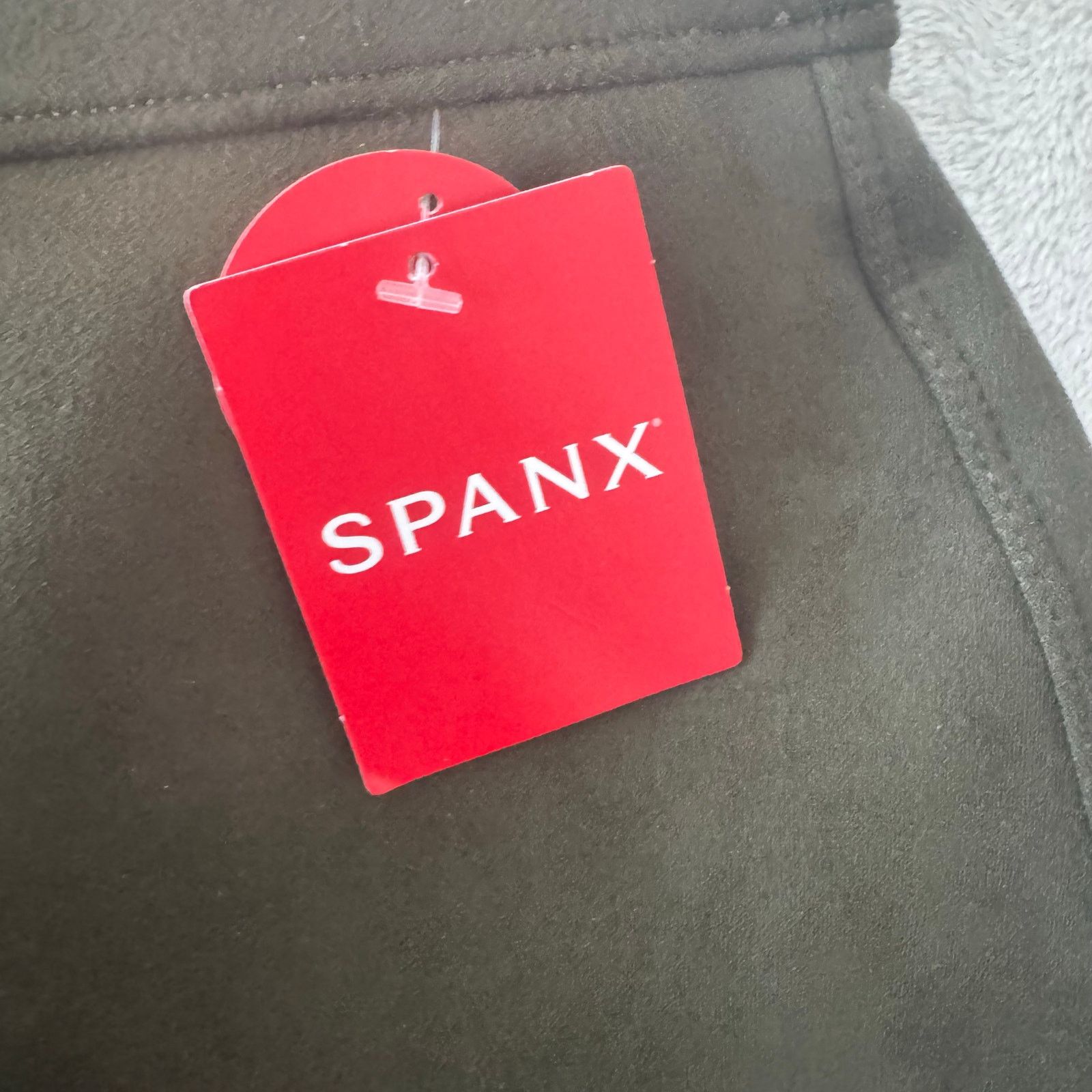 Spanx NWT Spanx Faux Suede Mini Skirt Built in Shorts L Green Size 32" / US 10 / IT 46 - 4 Thumbnail