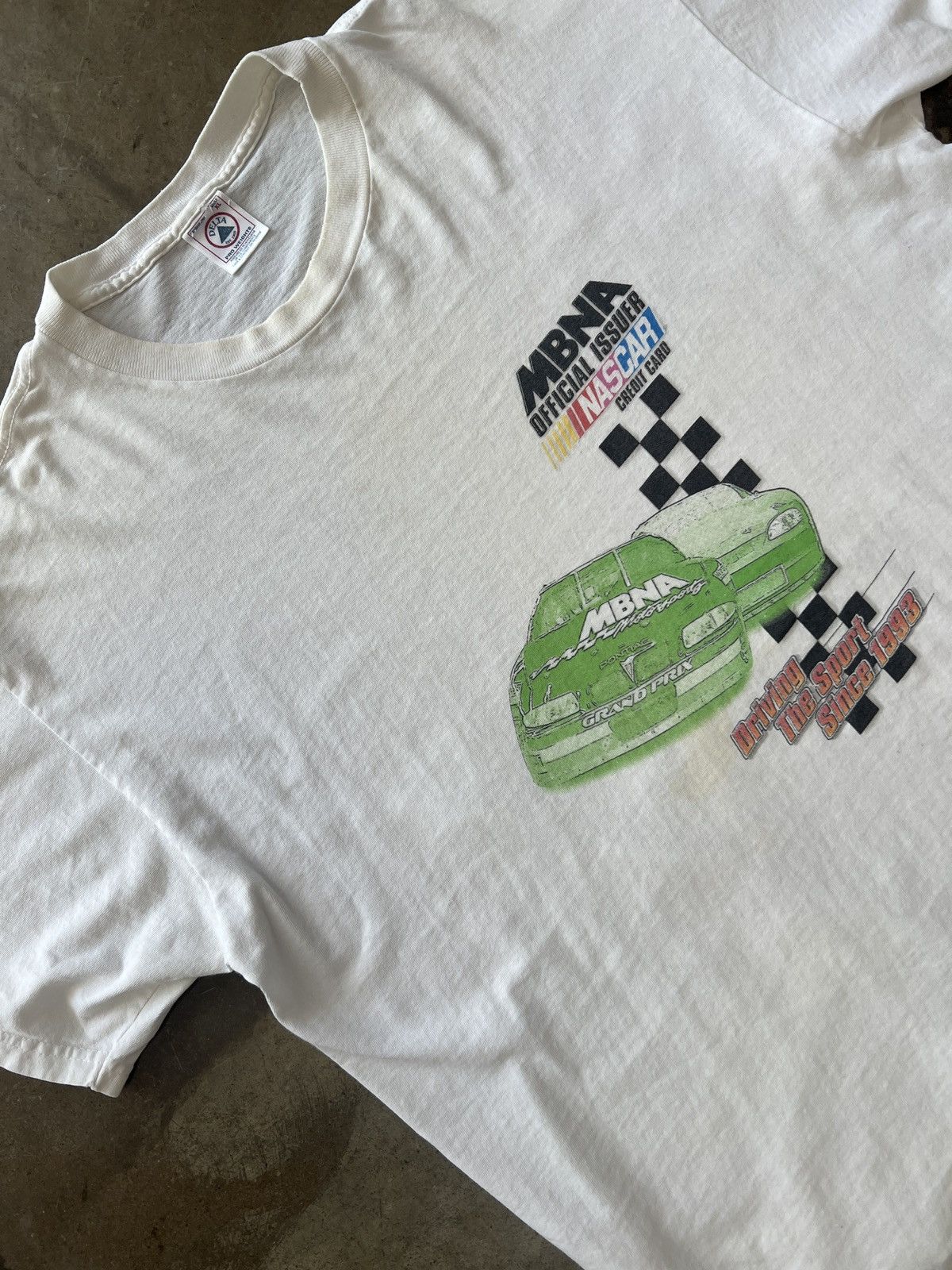 NASCAR × Vintage Vintage NASCAR 1993 MBNA Racing Tee Sz. XL Size US XL / EU 56 / 4 - 4 Thumbnail