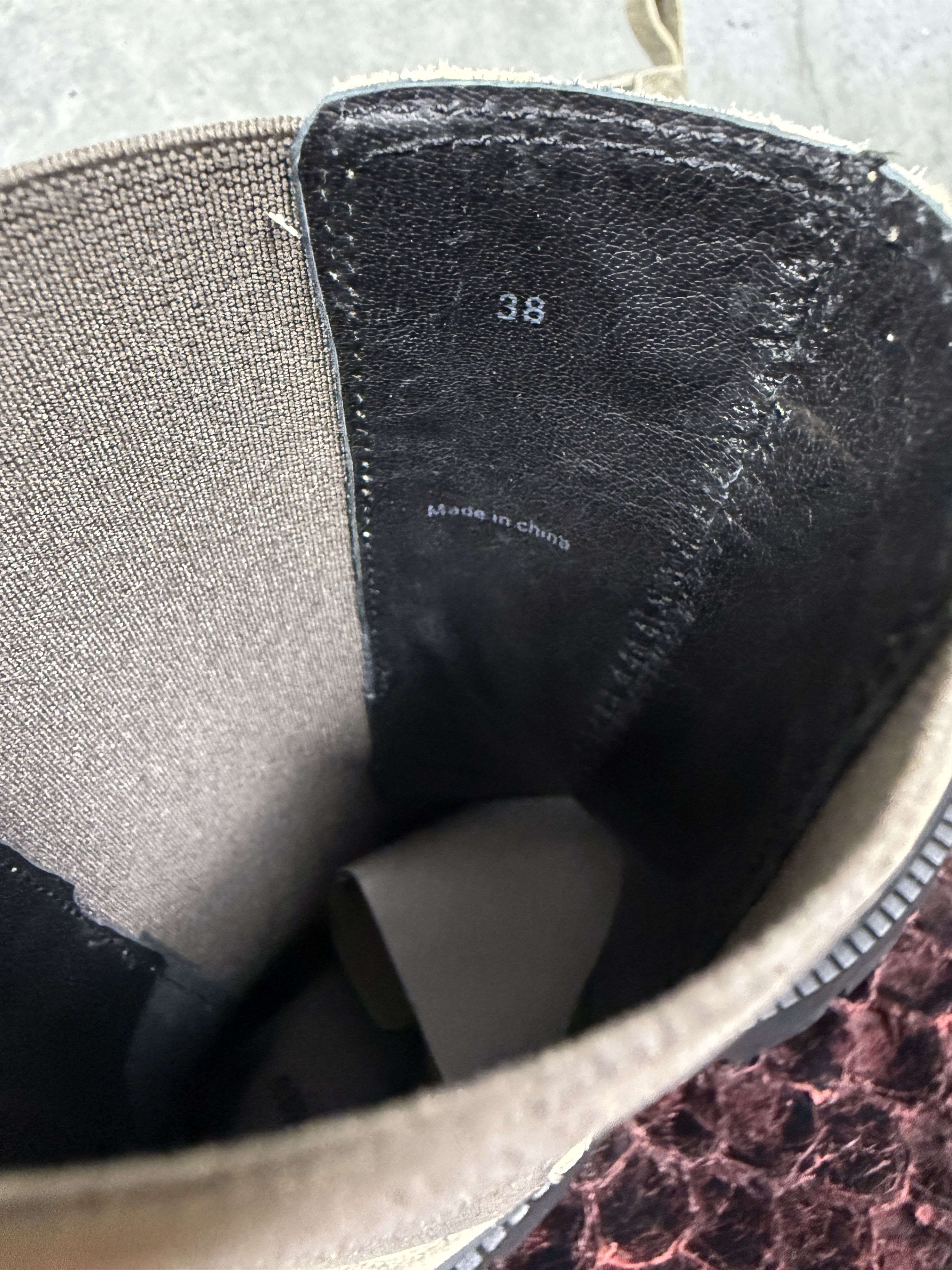 Misbhv $440 MISBHV The 2000 Chelsea Boots Size US 8 / IT 38 - 14 Thumbnail