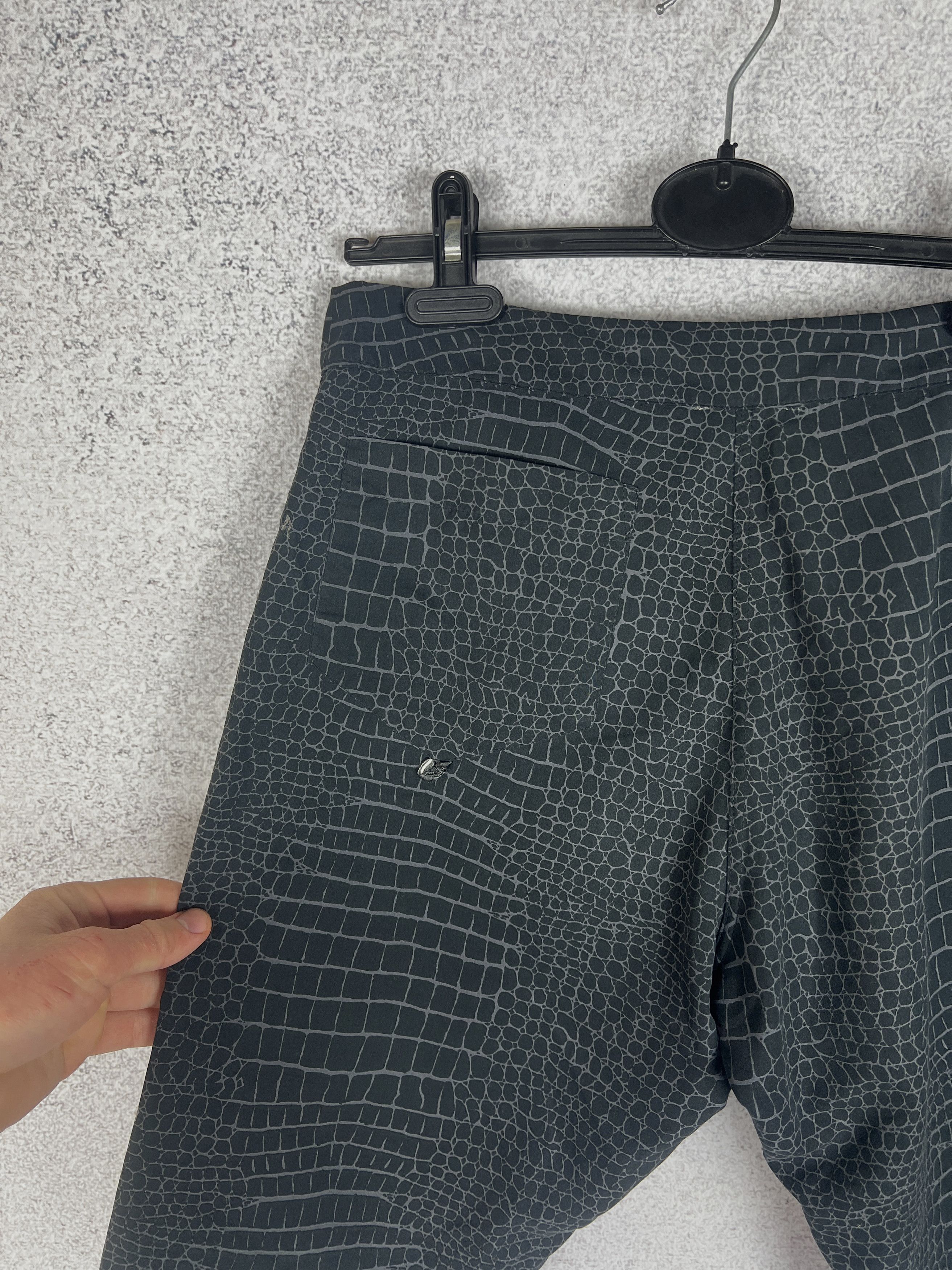Versace Vinatge Versace Versus Crocodile Skin Swimming Shorts Size US 30 / EU 46 - 8 Thumbnail
