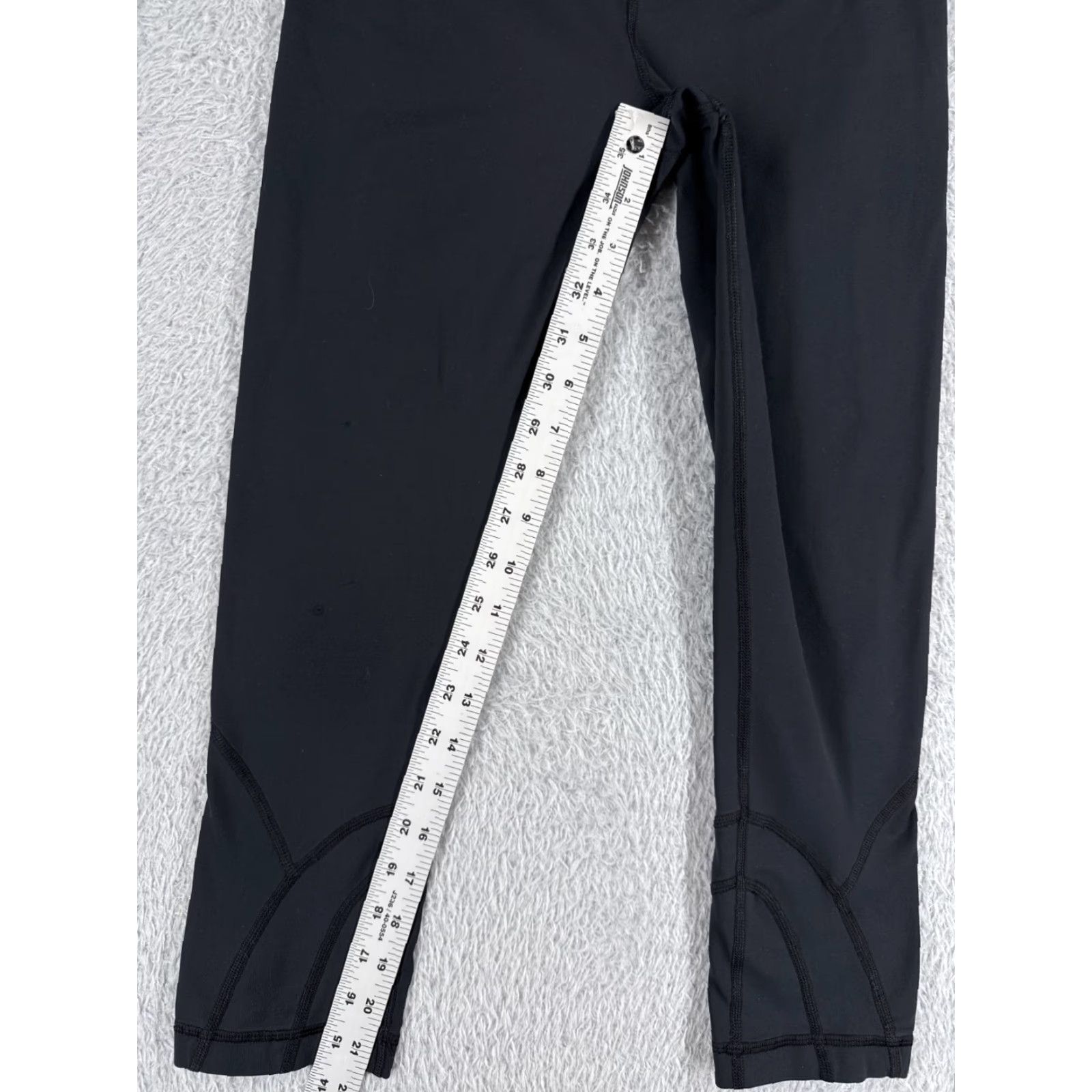 Lululemon LULULEMON Women's Align Crop Pants Size 6 Black 22" Gym Yoga Activewear Size 28" / US 6 / IT 42 - 5 Thumbnail