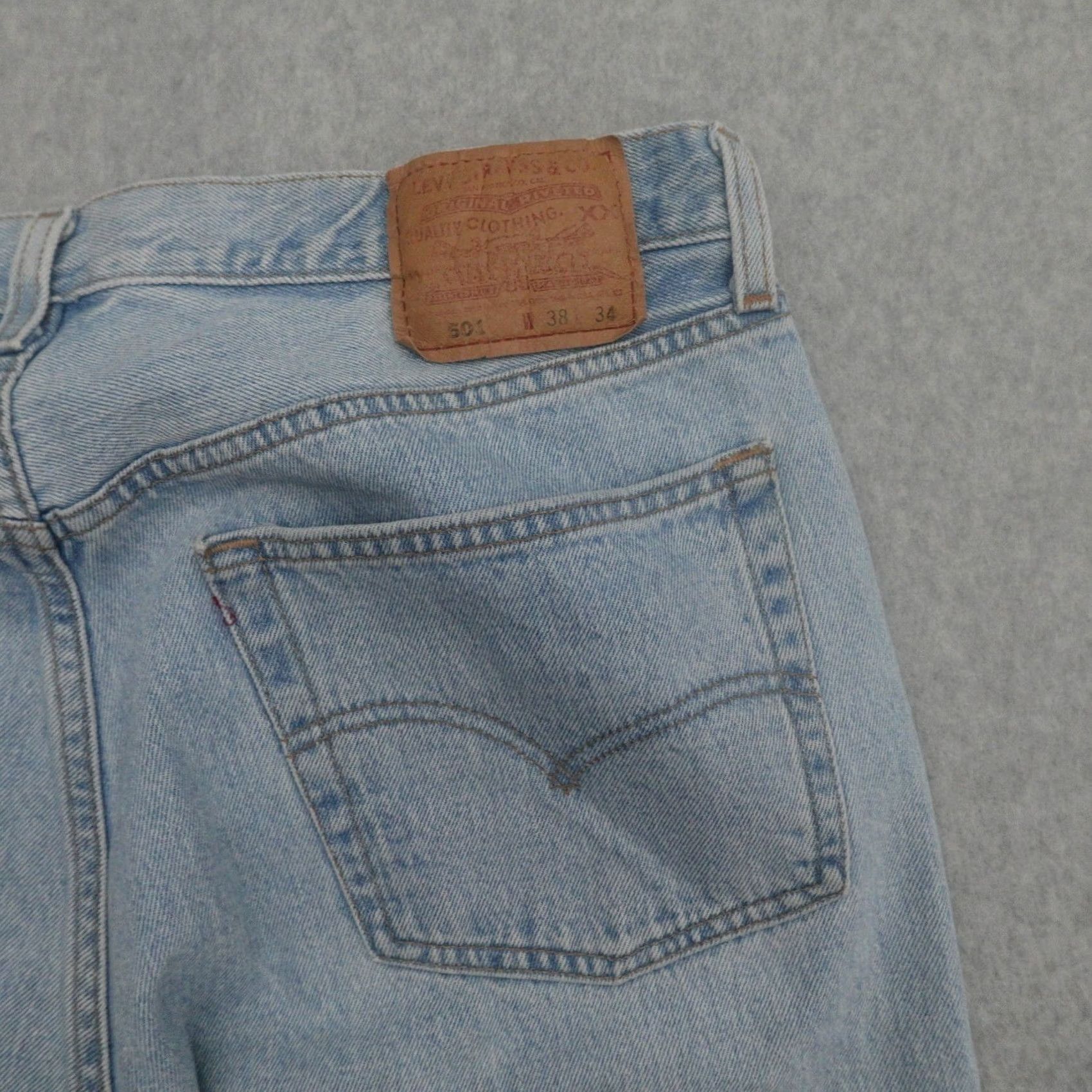 Levi's Vintage Levis 501 Jeans Mens 38 (38X30) Light Blue Denim Button Fly Straight Size US 38 / EU 54 - 6 Thumbnail