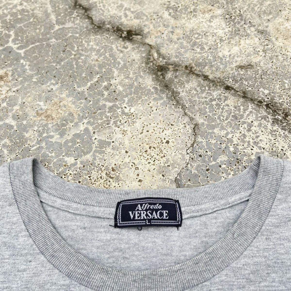 Versace Alfredo Versace Original Designer Nice Spell Out Design Tee Size US L / EU 52-54 / 3 - 3 Thumbnail