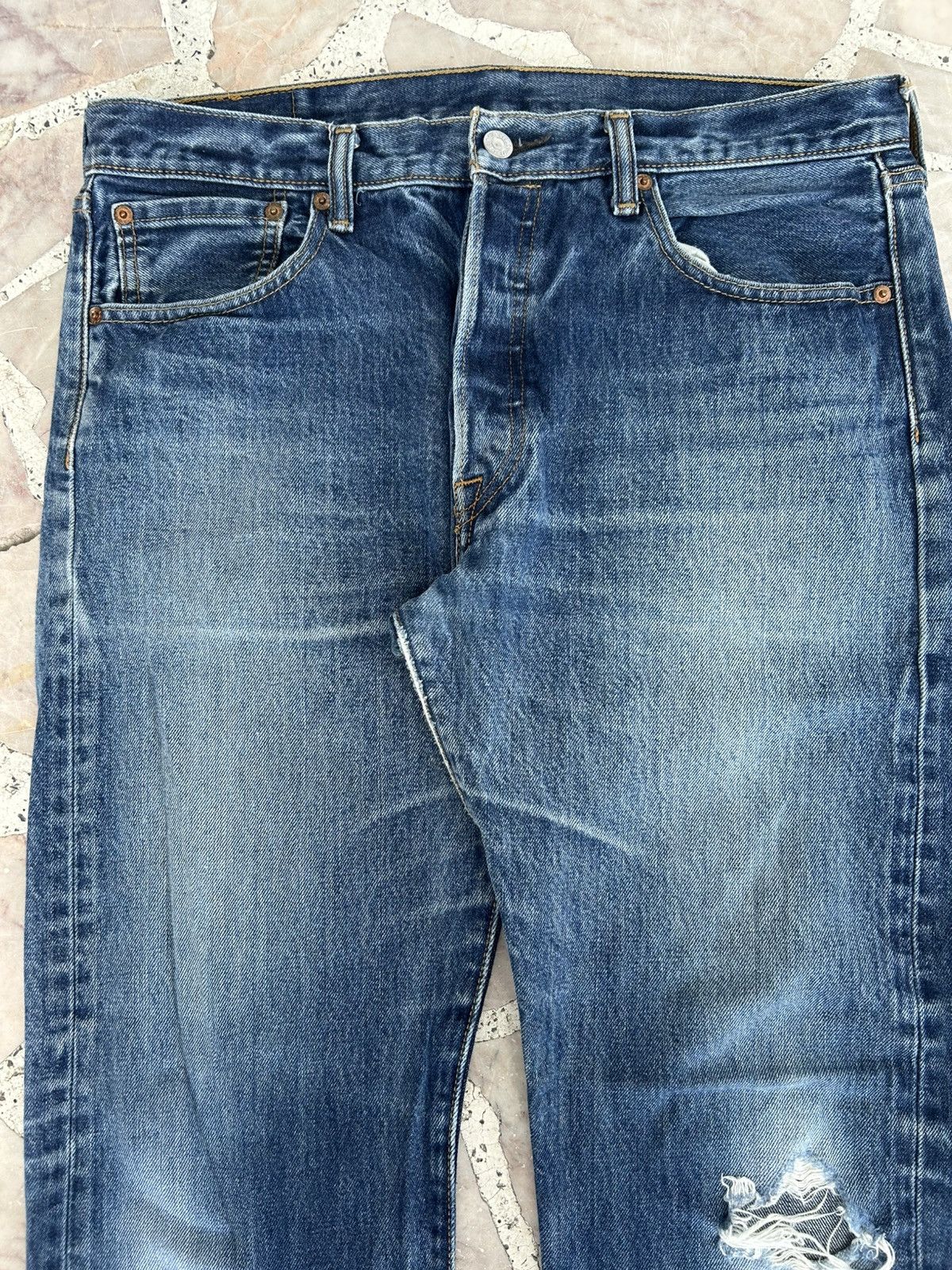 Levi's Levis W35 Ripped Denim Jeans Size US 35 - 4 Thumbnail